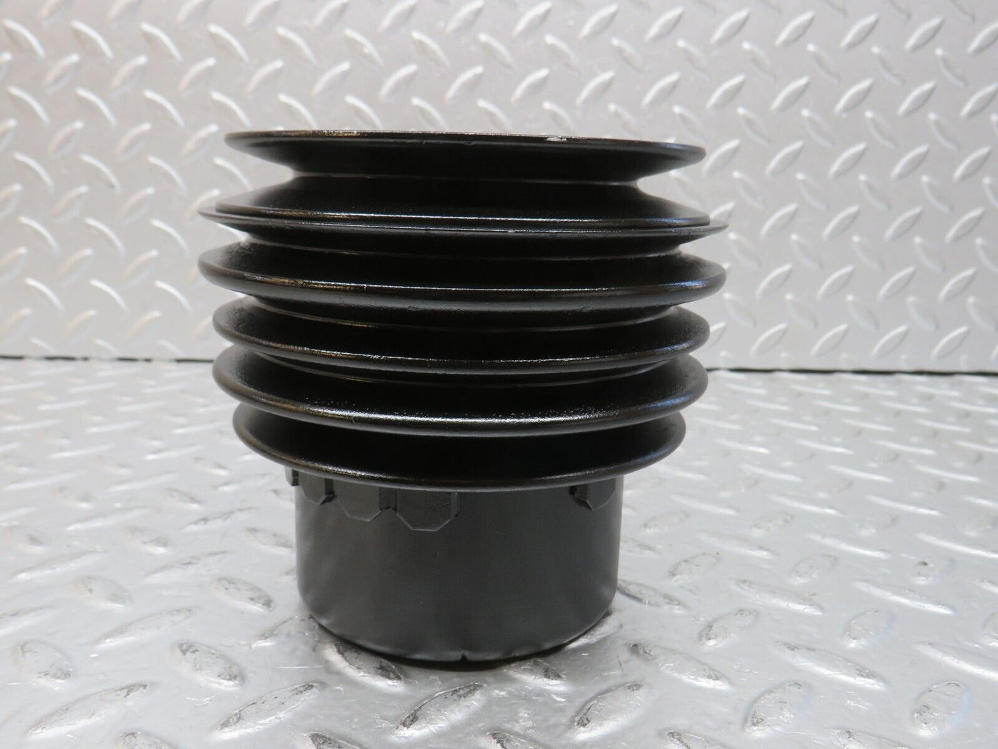 32862 Mercedes-Benz C107 R107 350 V8 Crankshaft Pulley