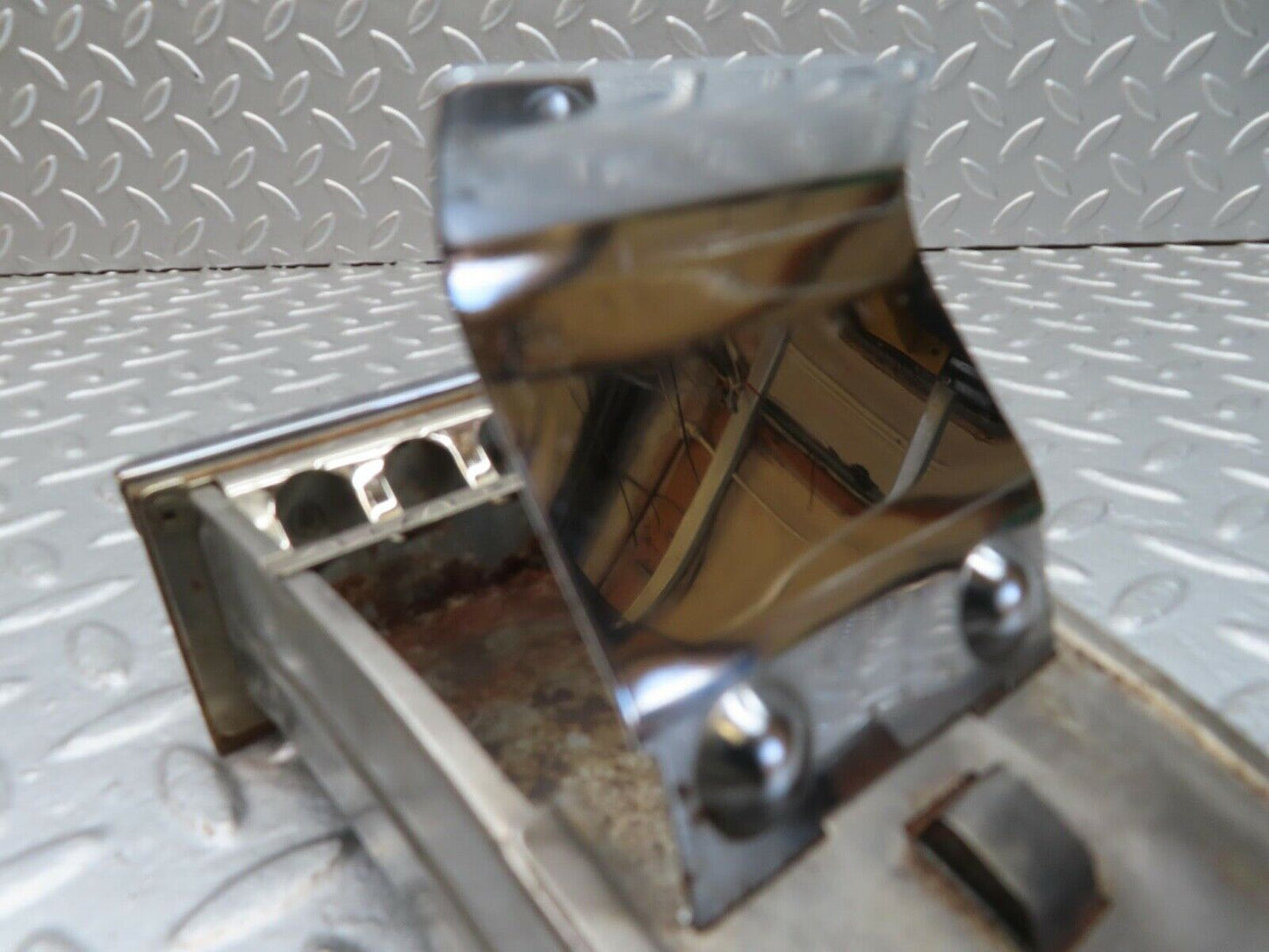 12889 Mercedes-Benz W111 Centre Console Ashtray Wood Finish