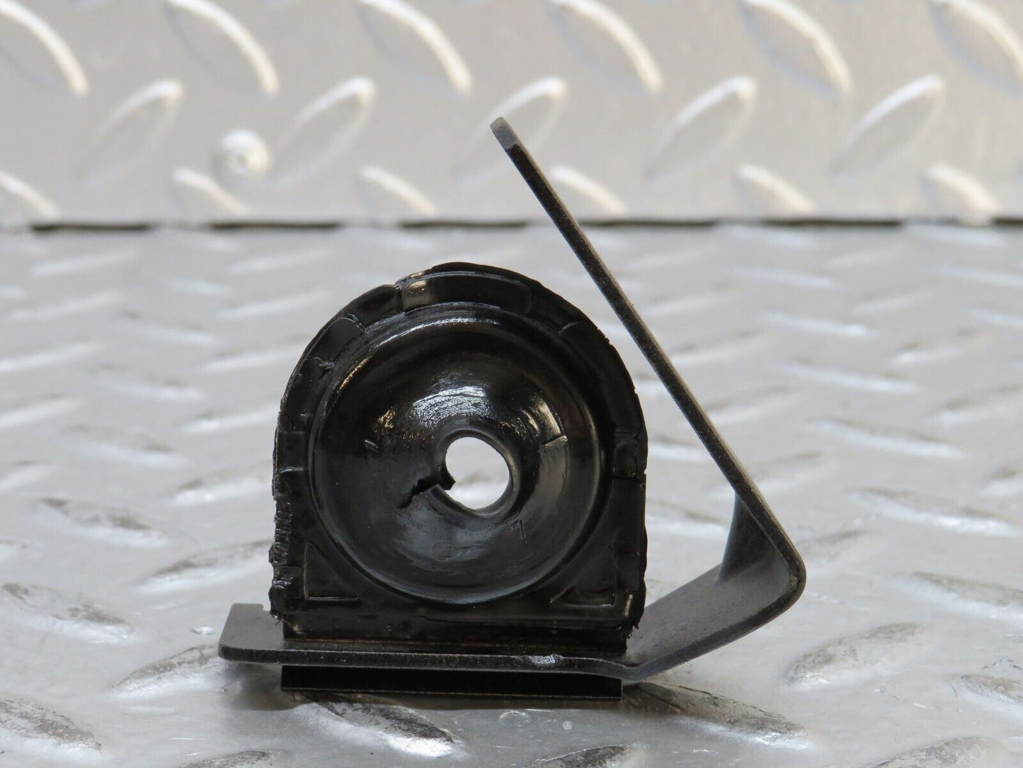 28126 Mercedes-Benz W123 280E Wire Cable Bracket 0005462937
