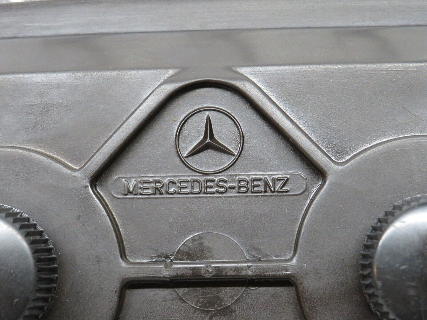 31998 Mercedes-Benz W123 230E Fuse Box Cover Lid 1235400082