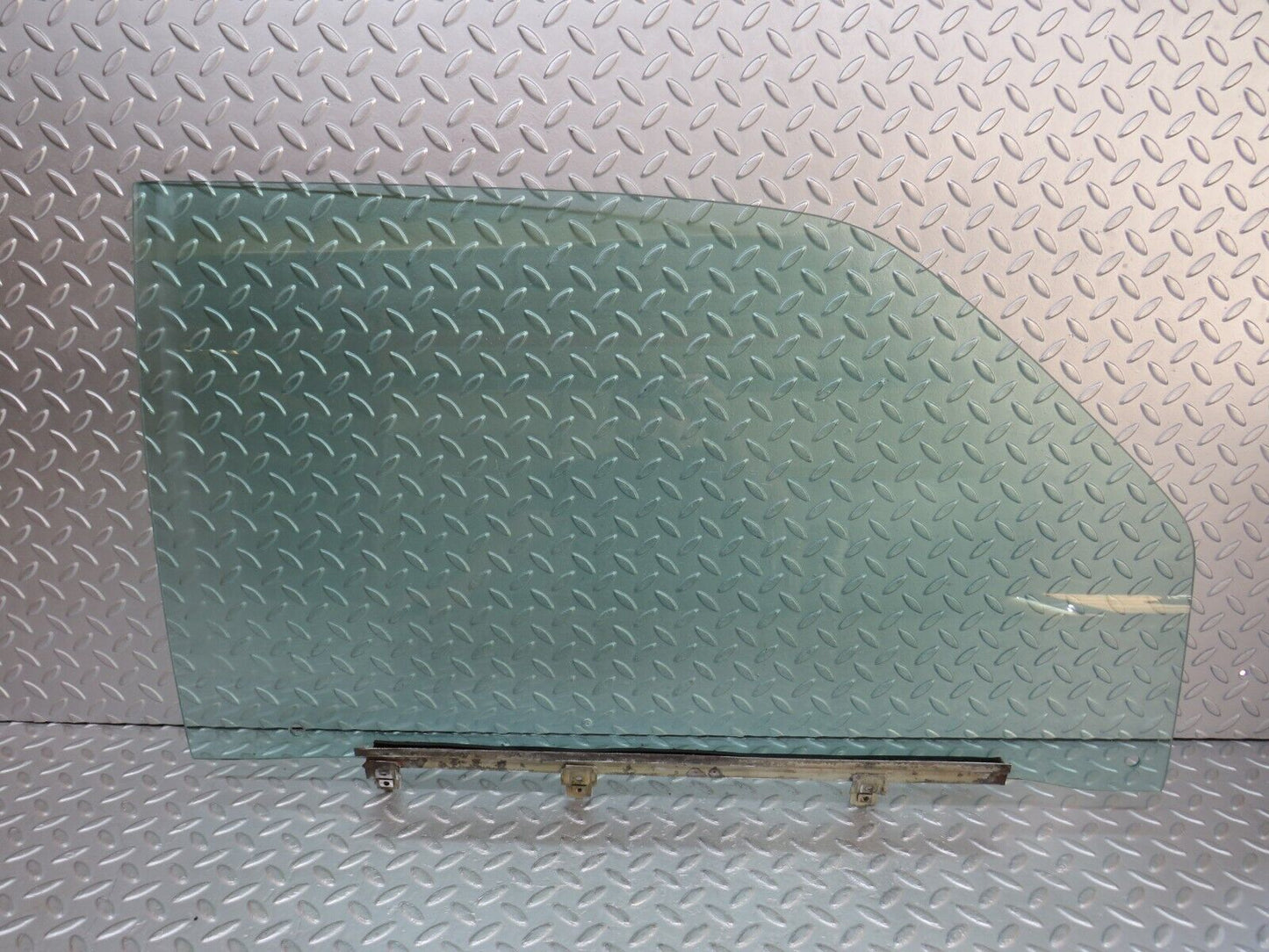 37038 Mercedes-Benz C126 420SEC Coupe Right Door Window Glass