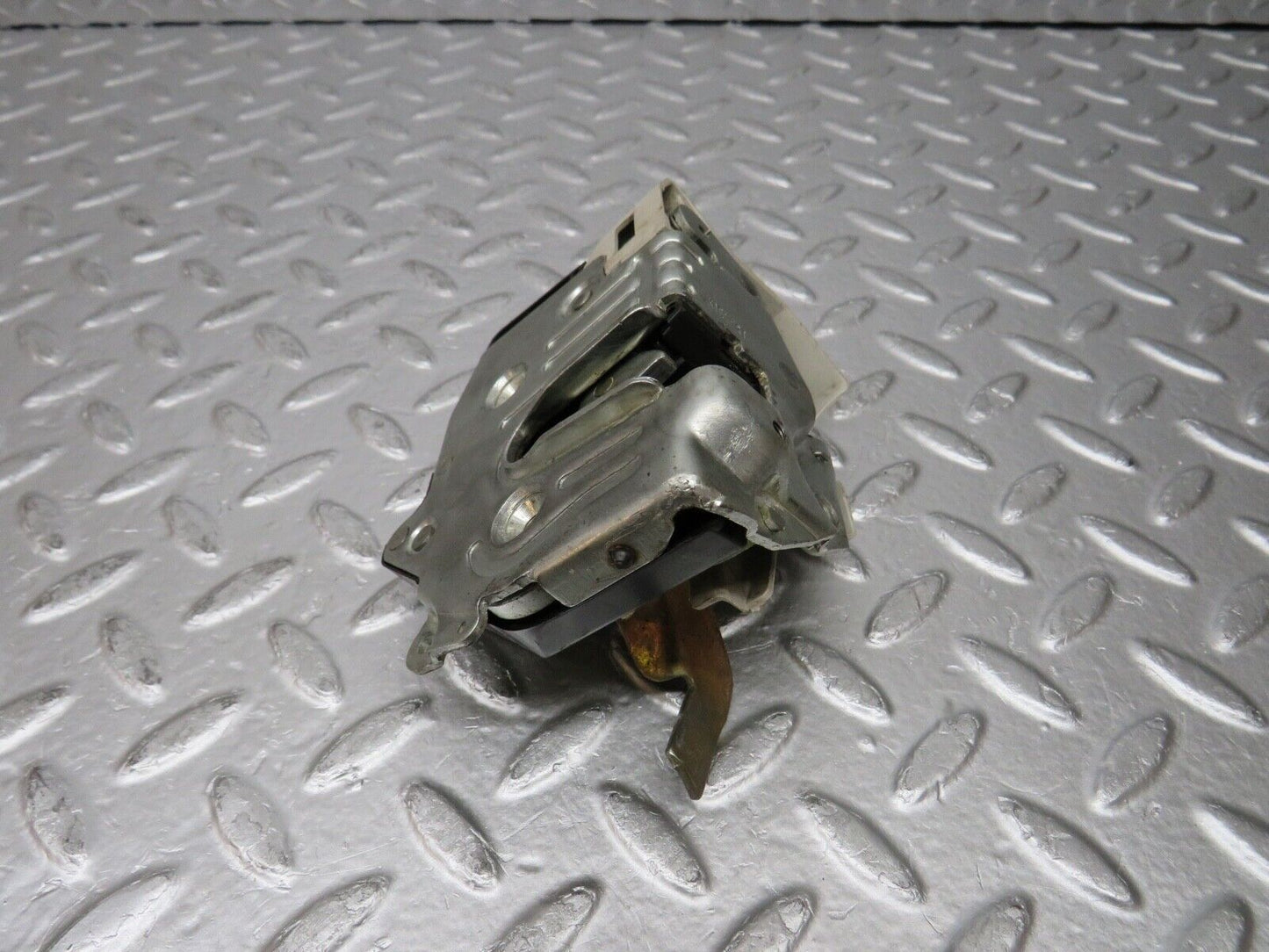 30487 Mercedes-Benz W124 230E Rear Left Door Lock Mechanism