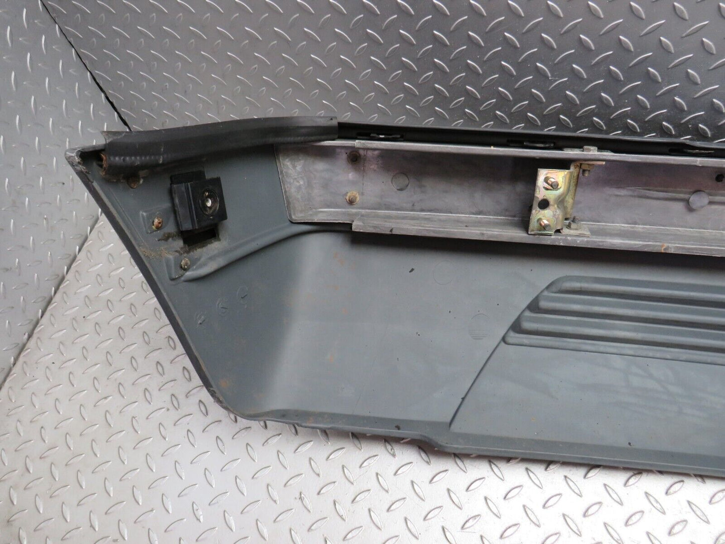 33837 Mercedes-Benz W201 190E Front Bumper 2018850525 2018850101