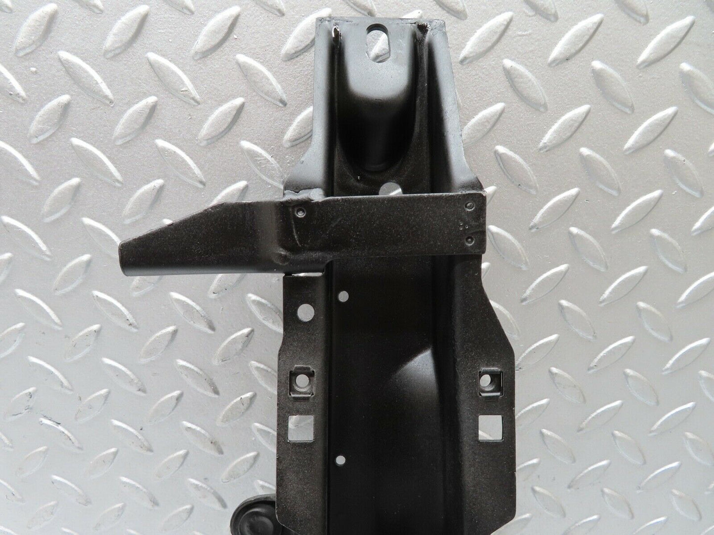 18248 Mercedes-Benz W111 220SE Coupe Clutch Pedal Brake Pedal Bracket