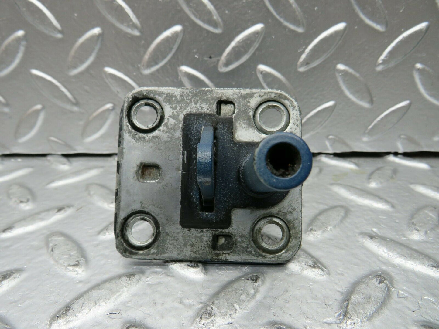 23025 Mercedes-Benz C123 230CE Coupe Wagon Bonnet Lock Catch