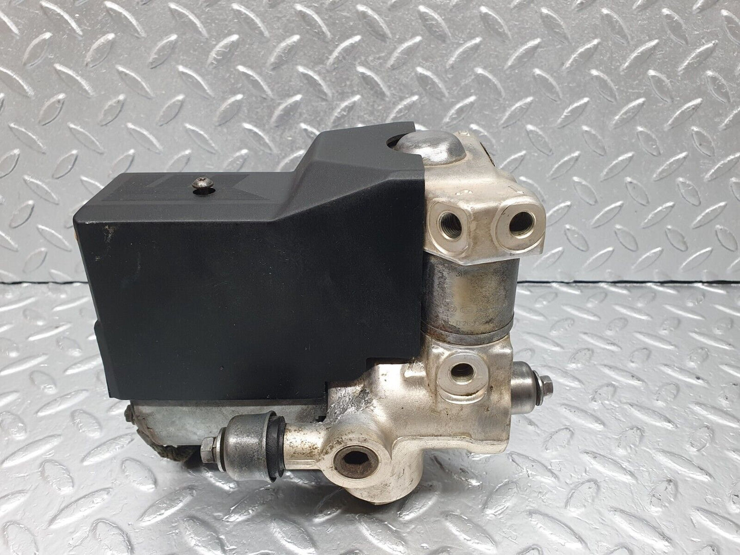 42927 Mercedes-Benz W201 190 ABS Brake Pump Bosch 0265200043 0332002171 0015426719