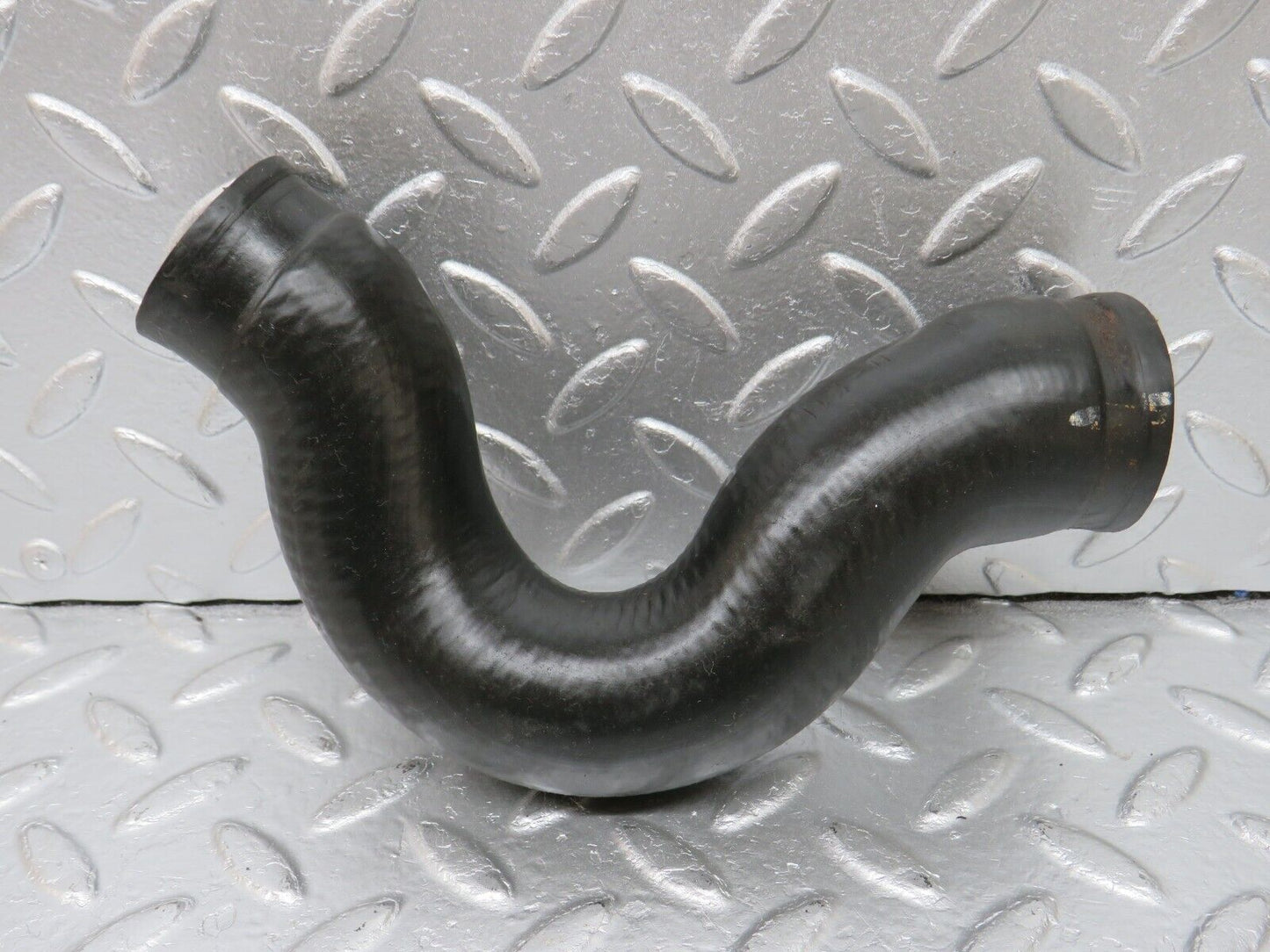 34091 Mercedes-Benz W124 260E Radiator Hose Pipe 1245012382