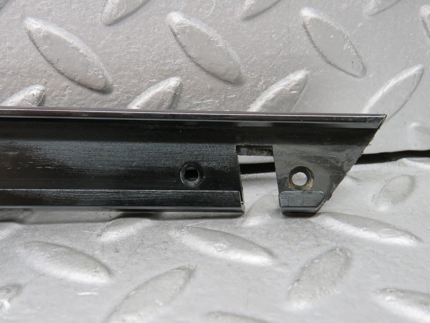 37895 Mercedes-Benz A124 320E Cabriolet A Pillar Sealing Rail Trim Left Side