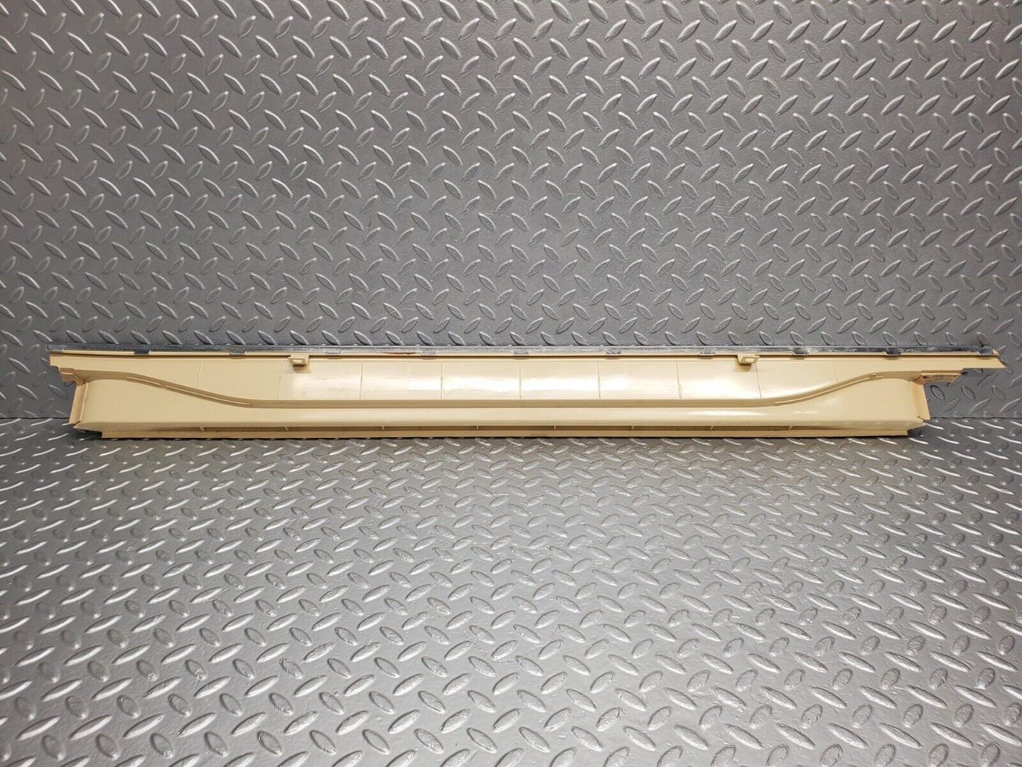 43712605