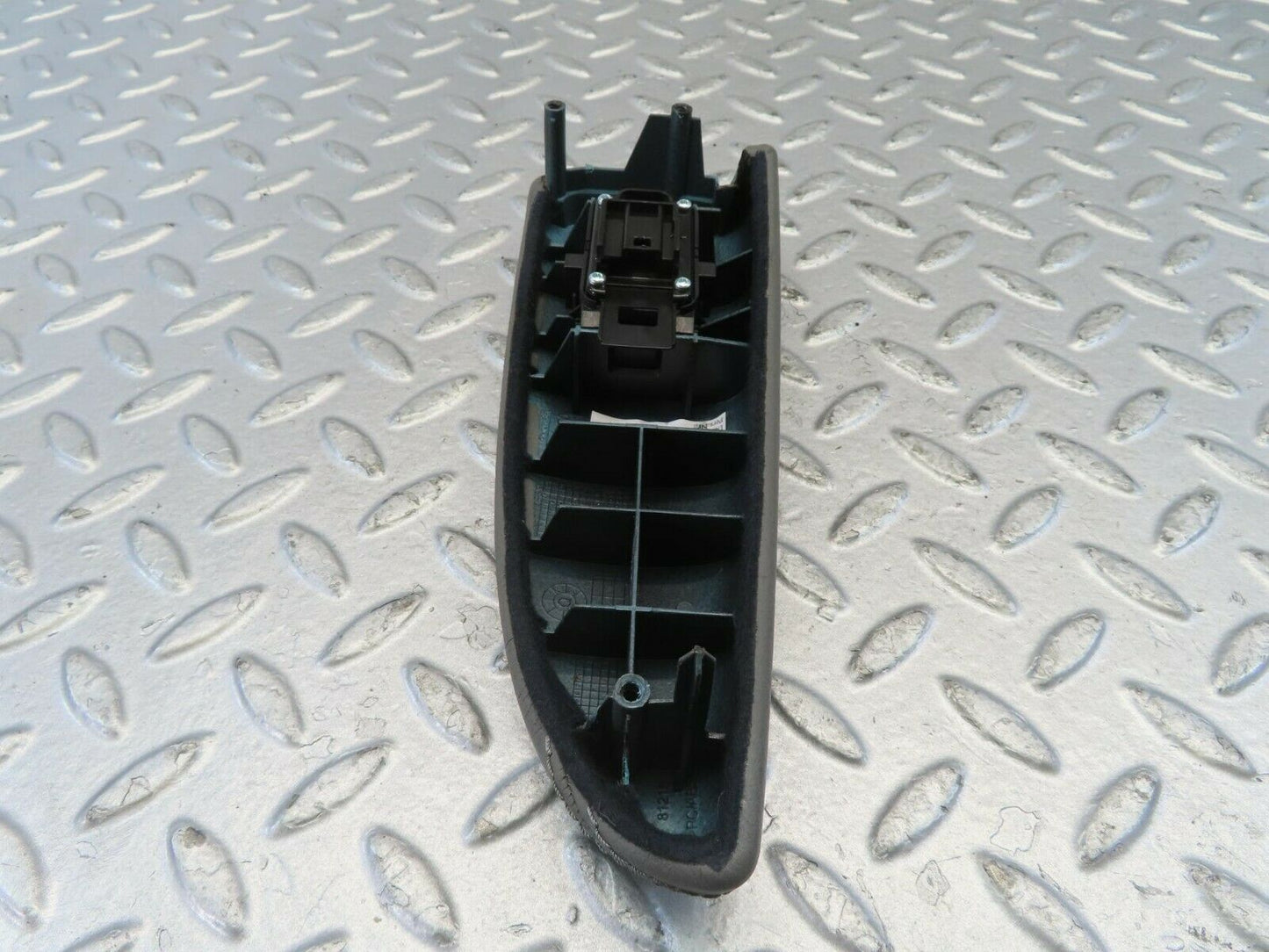 11182 Mercedes-Benz W221 S320 Front Left Window Control Switch P0107070