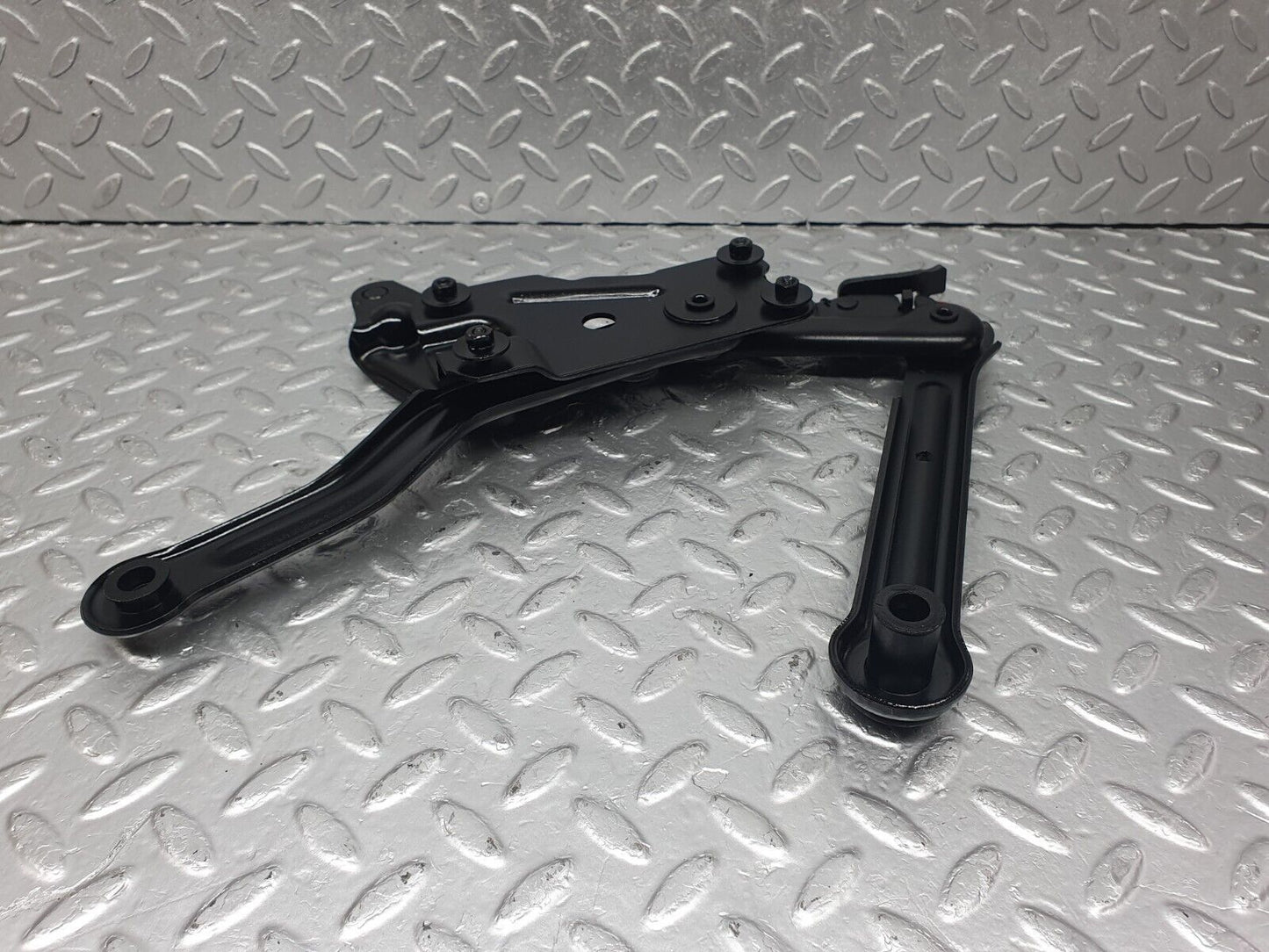 43510 Mercedes-Benz C126 380SEC Coupe Bonnet Hinge Left Side