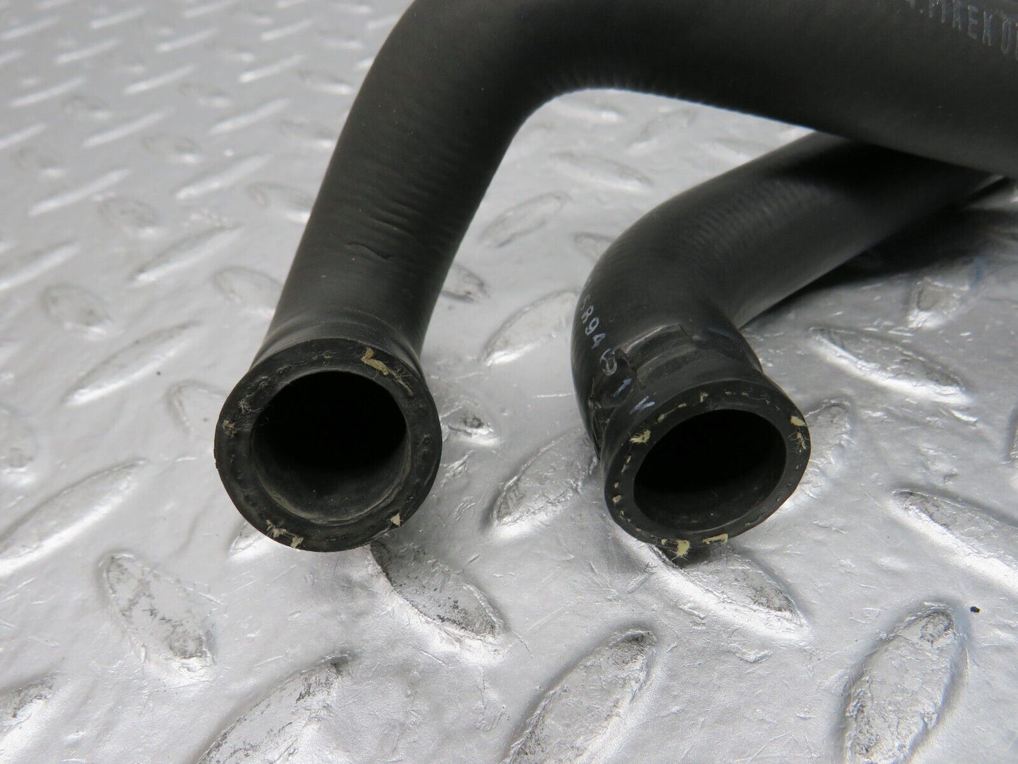 32550 Mercedes-Benz S124 300TE Wagon Water Cooling Hose 1248325894 1248326394
