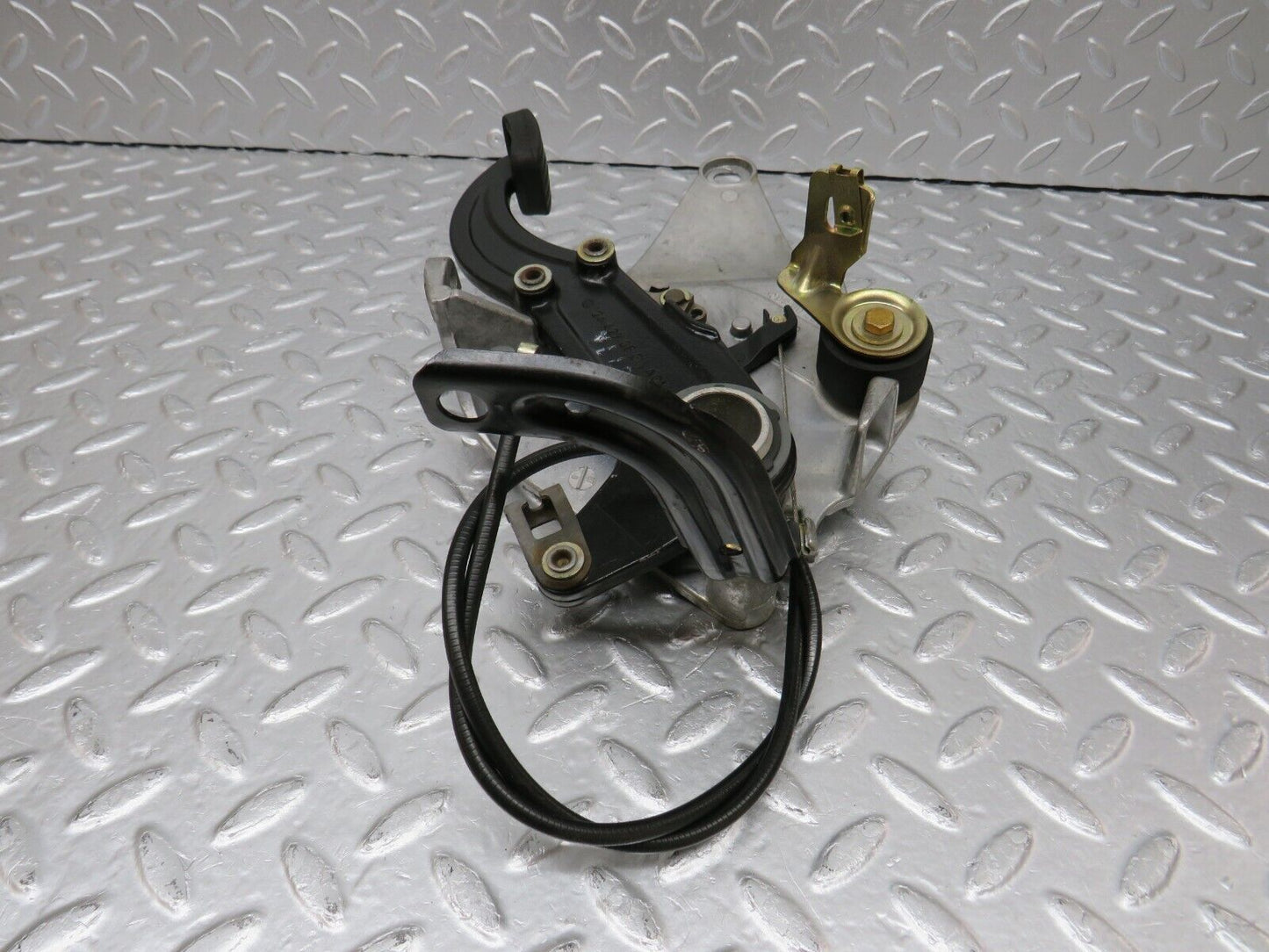 34097 Mercedes-Benz W124 260E Parking Brake Pedal 1244270801 1244270536