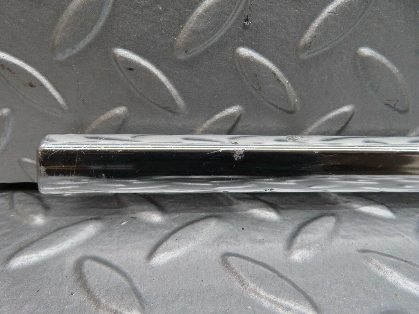 18139 Mercedes-Benz W123 200 Front Right Door Chrome Moulding Trim