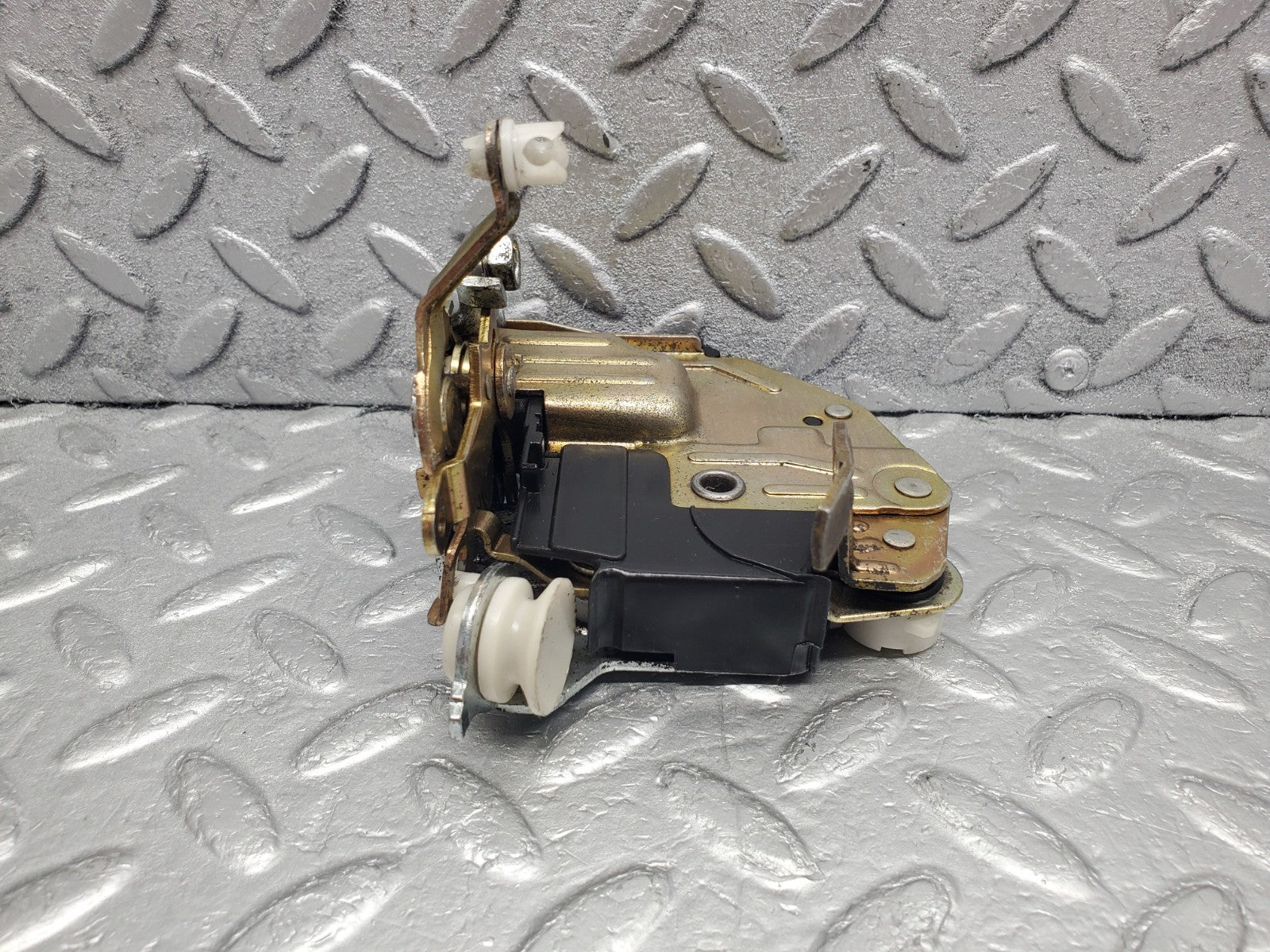 W201 Baby Benz front right door lock mechanism used OEM