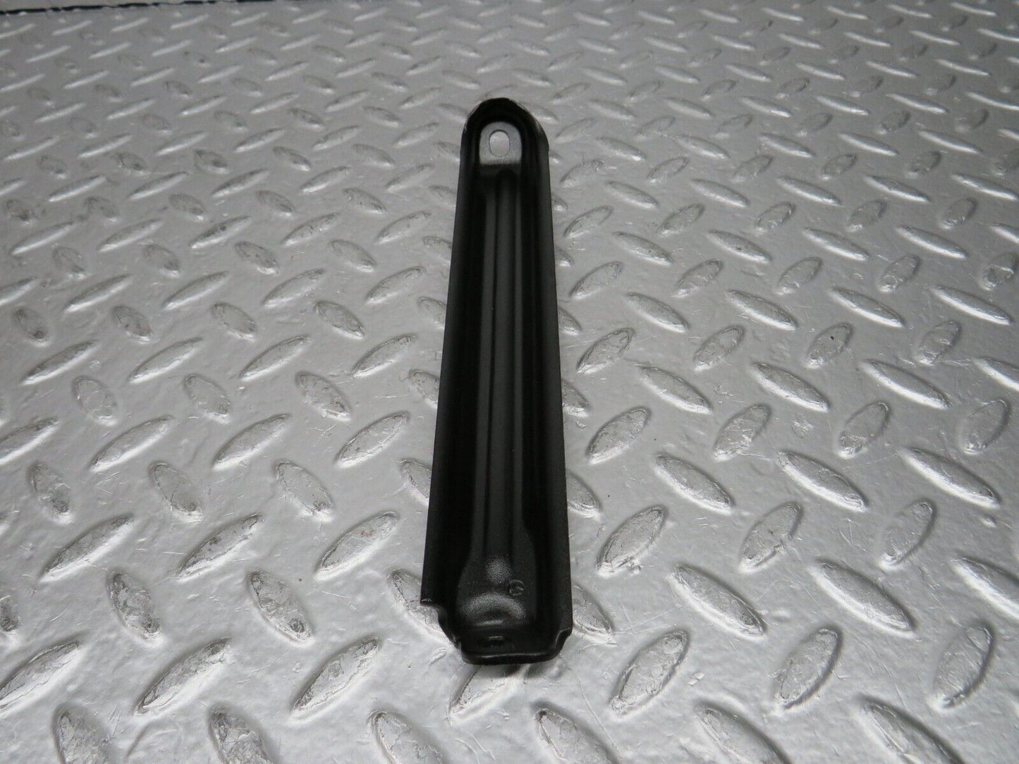 29523 Mercedes-Benz W124 230E Air Intake Manifold Bracket