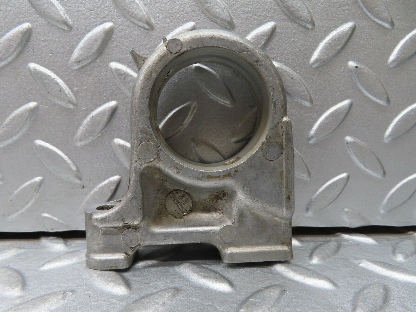 17723 Mercedes-Benz W116 450SEL Camshaft Tower Bearing 1160514312