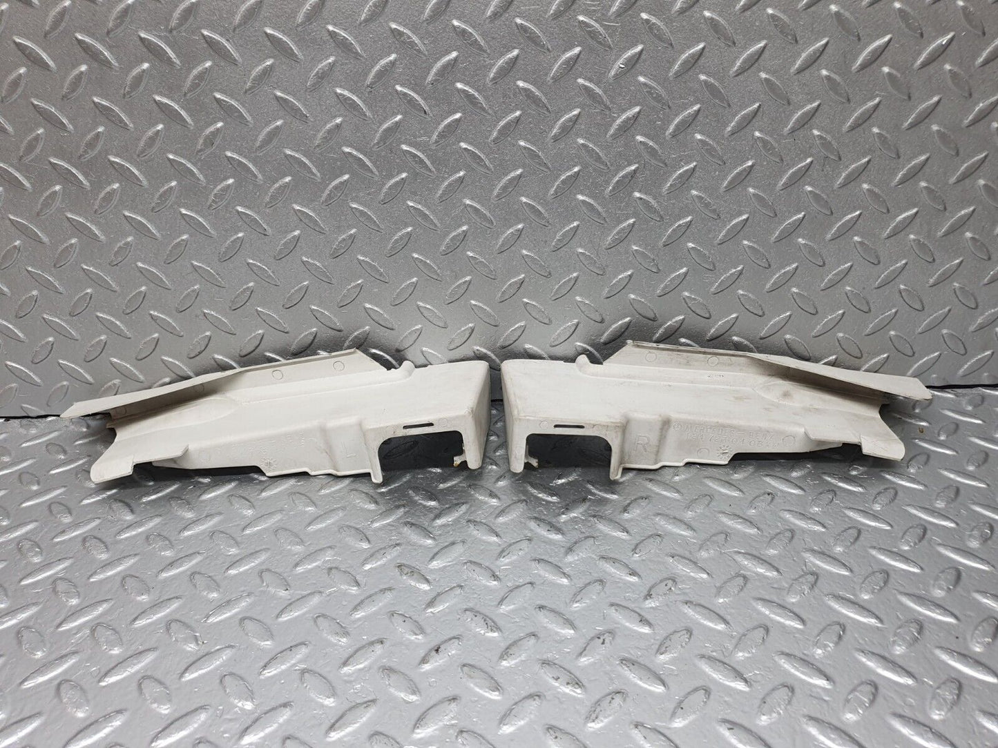 41396 Mercedes-Benz W124 200E Front Door Lock Cover 2x 1247230408 1247230308