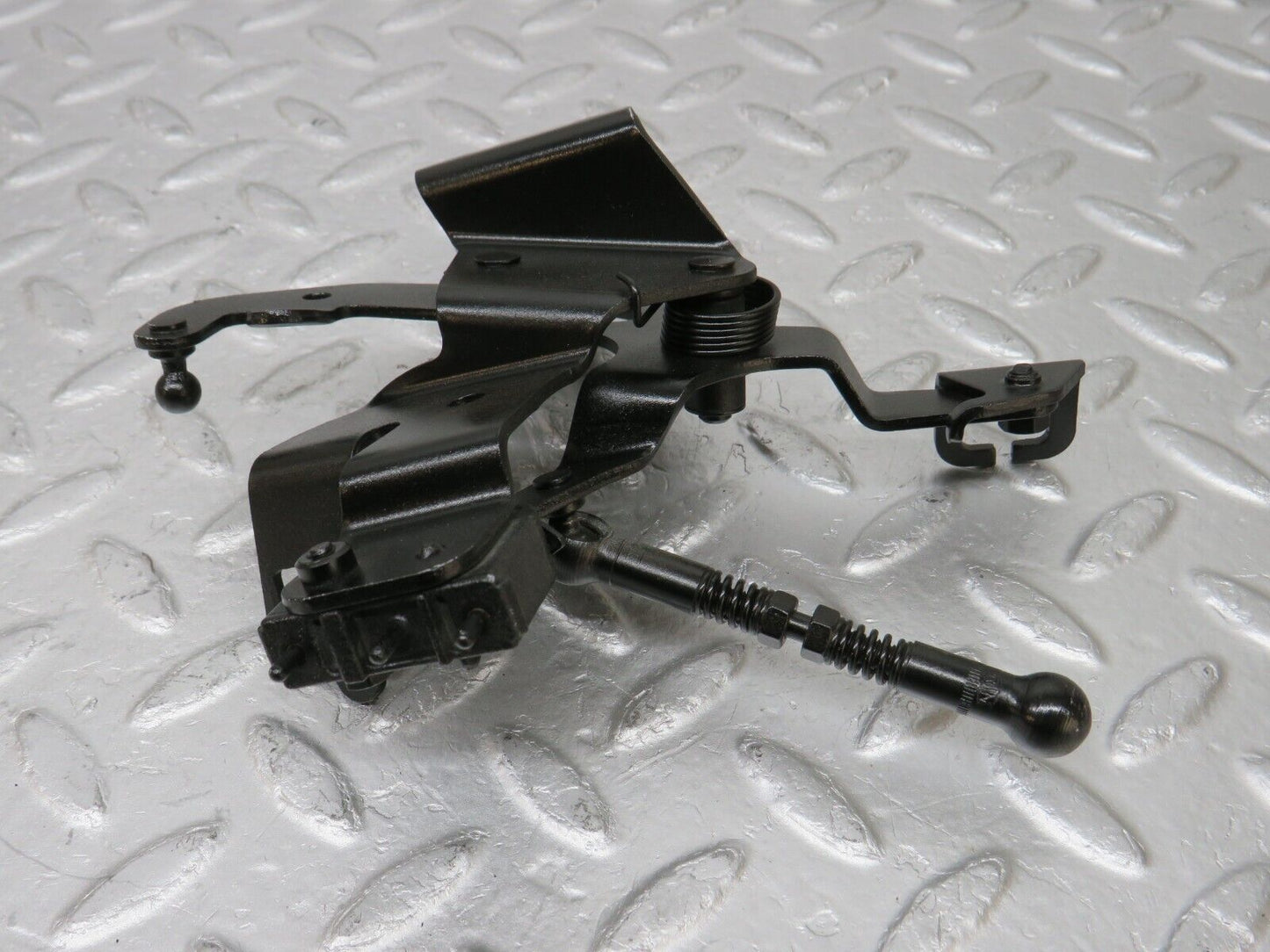 34684 Mercedes-Benz W124 260E Throttle Linkage