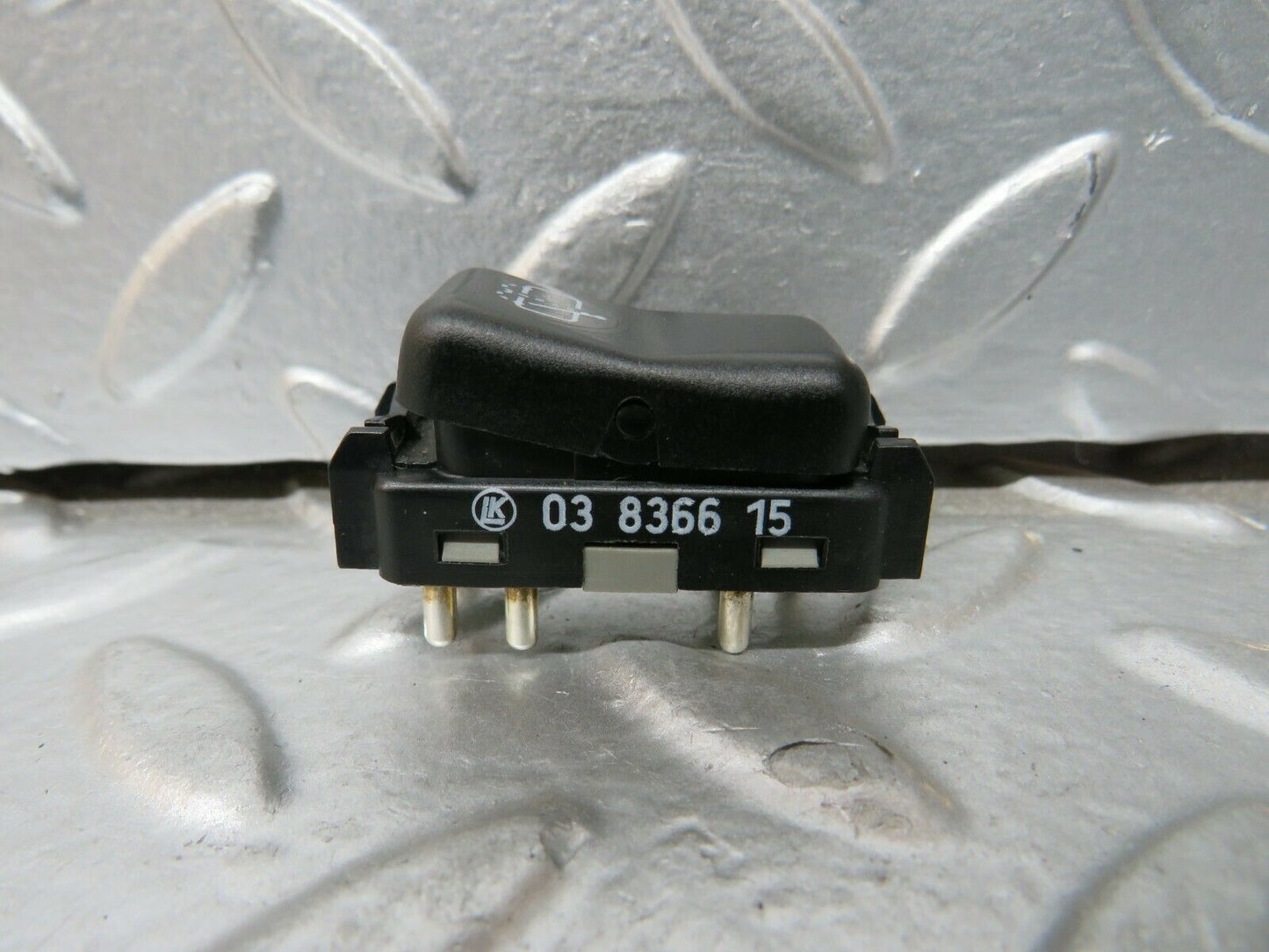 24291 Mercedes-Benz S124 220TE Wagon Tailgate Window Washer Switch 1248210051