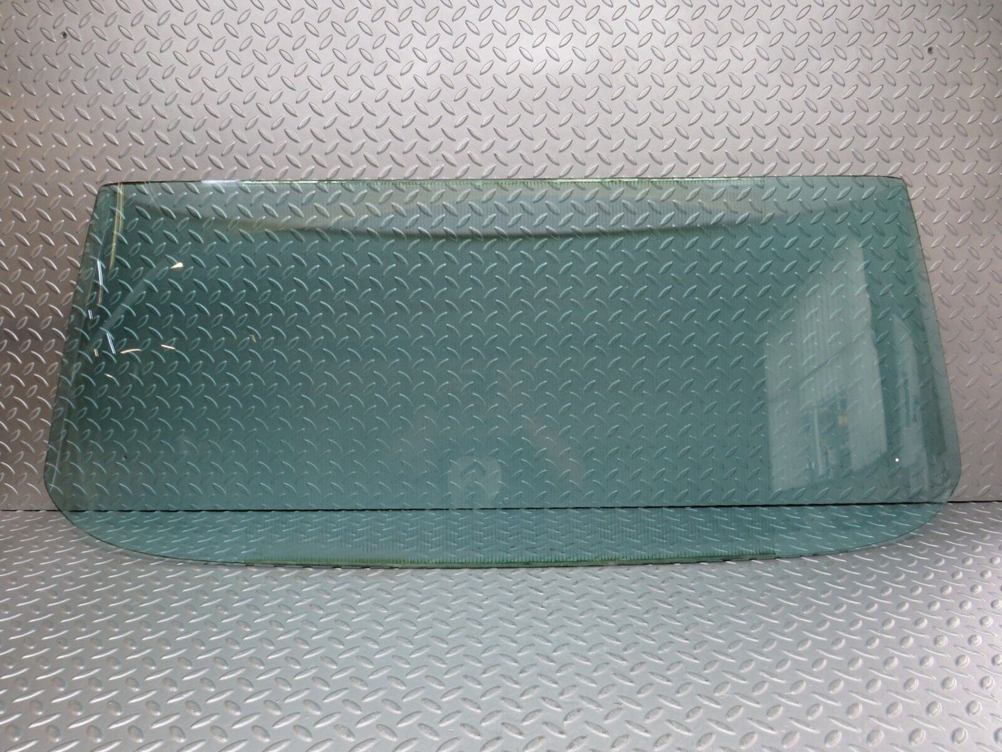 35796 Mercedes-Benz W108 Rear Heated Windscreen