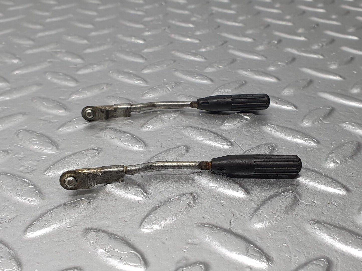 41294 Mercedes-Benz W126 300SE Front Door Lock Knob Pair