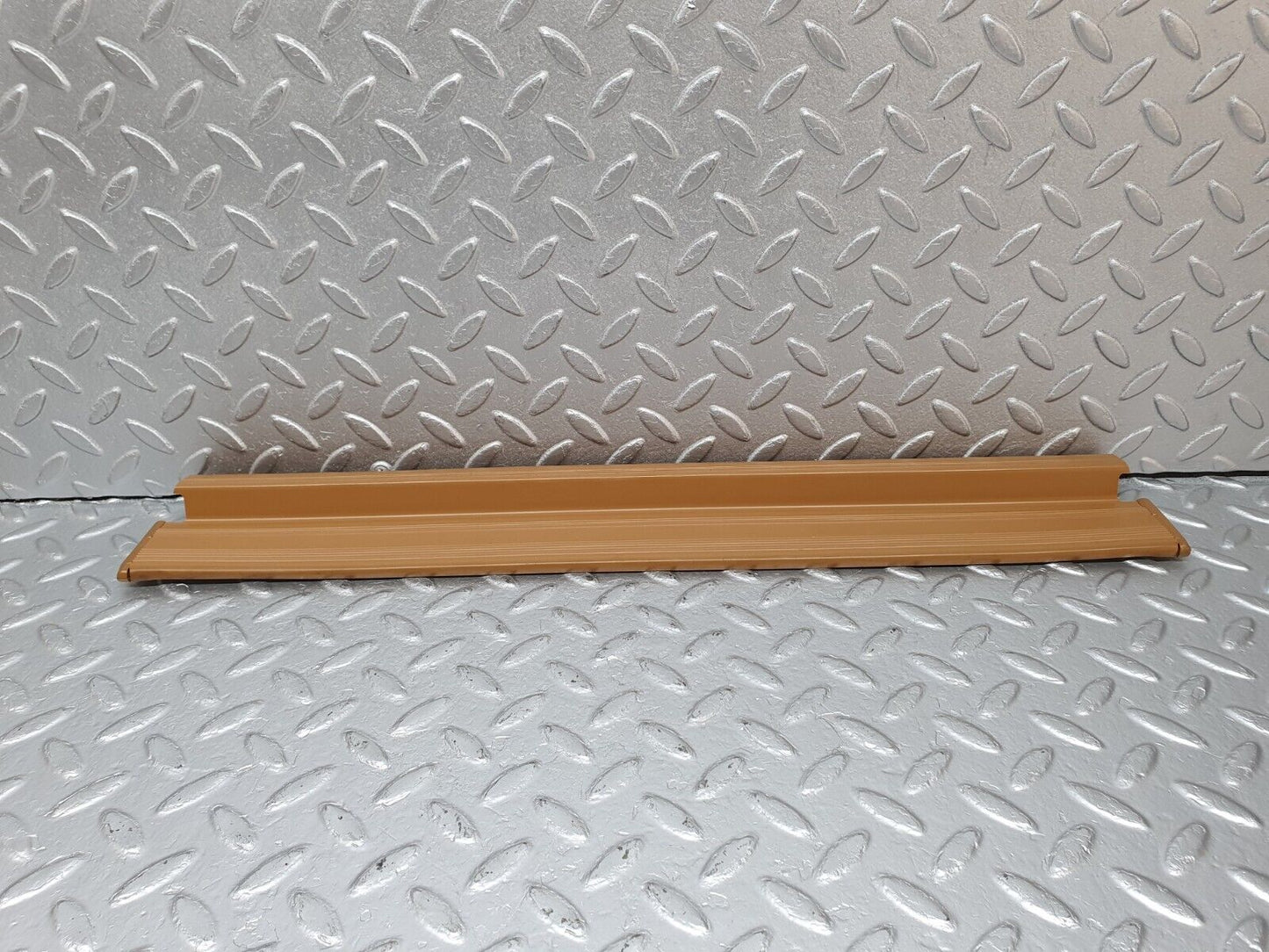 41416 Mercedes-Benz W124 200E Rear Left Door Sill Trim Palomino
