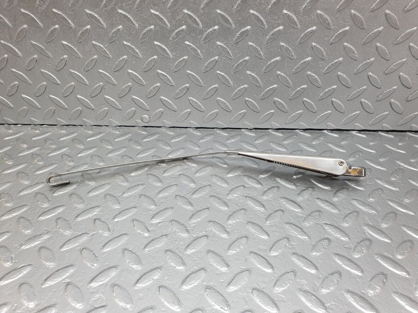 43210 Mercedes-Benz W108 280SE Windscreen Wiper Arm Left Side