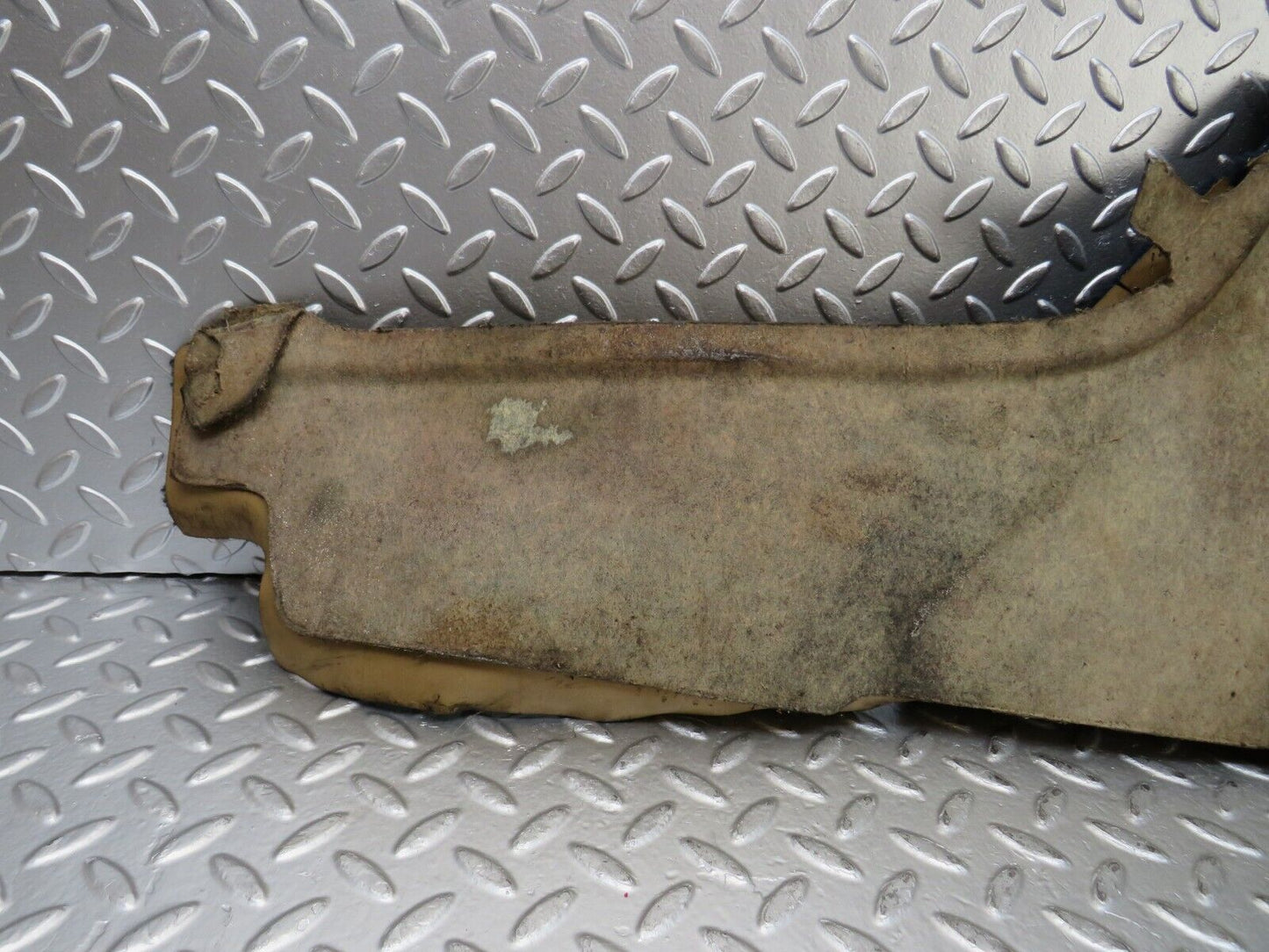 25262 Mercedes-Benz W201 190D Centre Console Carpet Blue Left