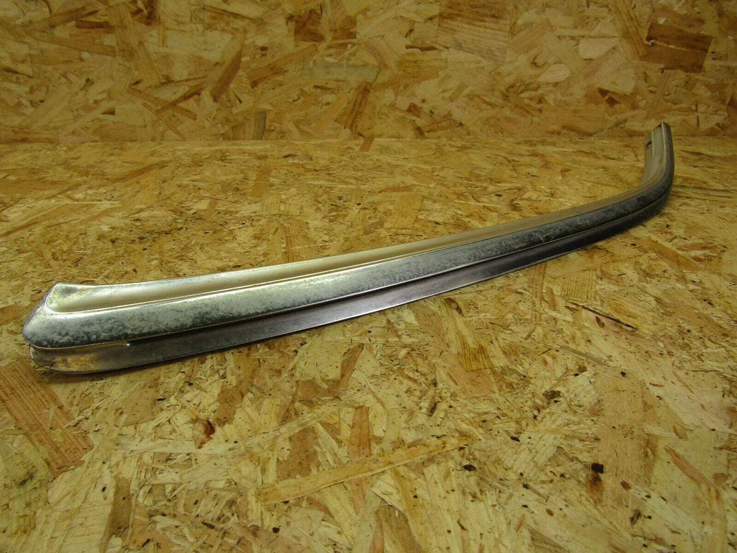 2177 Mercedes-Benz W116 350SE Rear Left C Pillar Crome Moulding