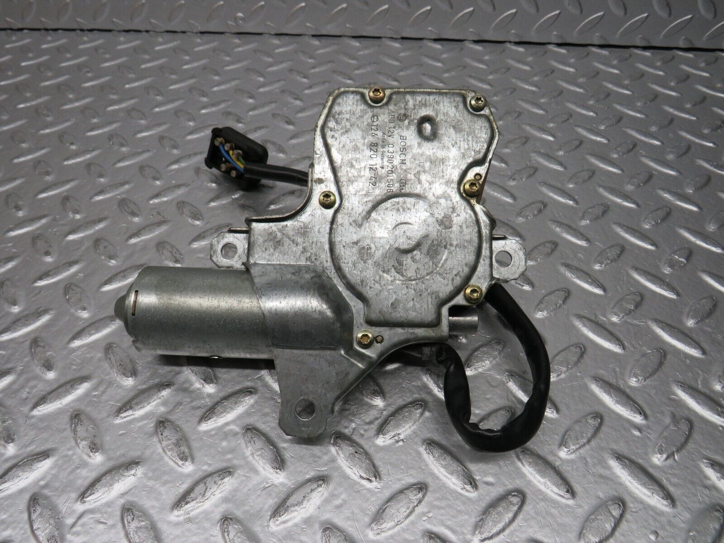 31470 Mercedes-Benz S124 220TE Wagon Rear Wiper Motor 1248201242