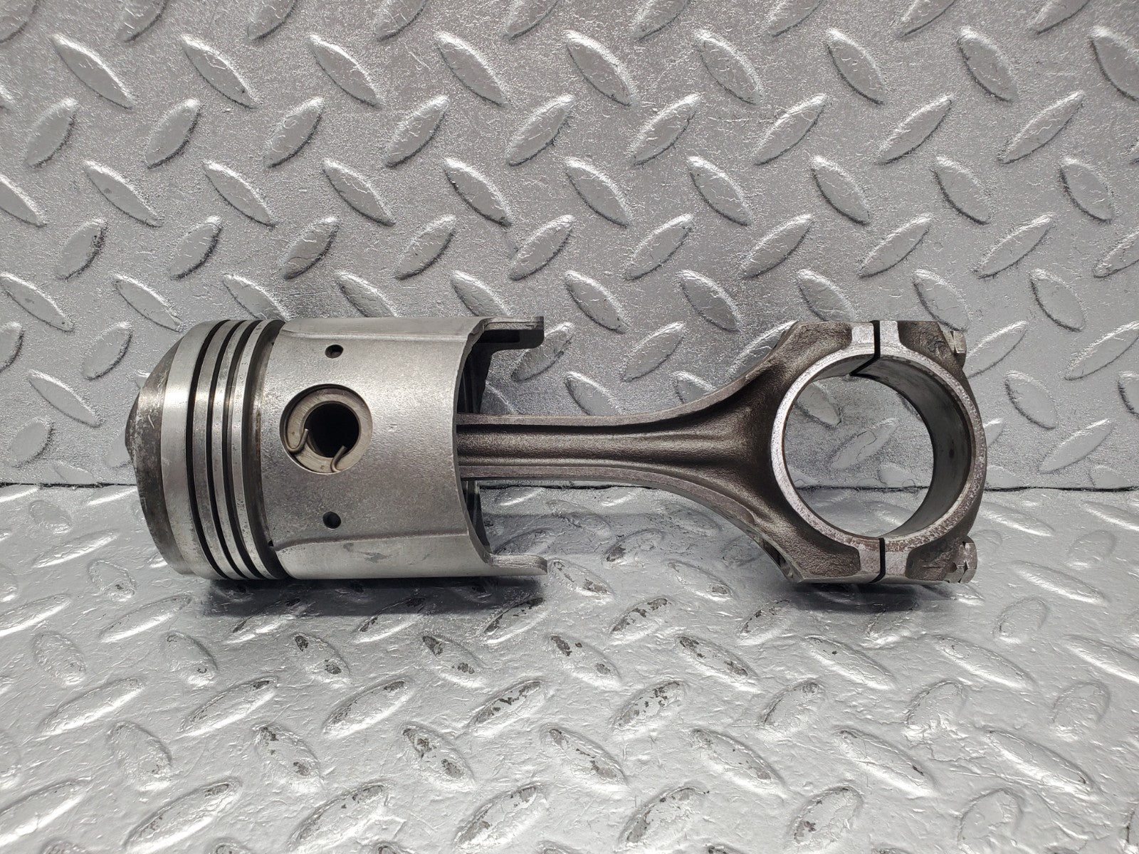 W112 piston and connecting rod used OEM