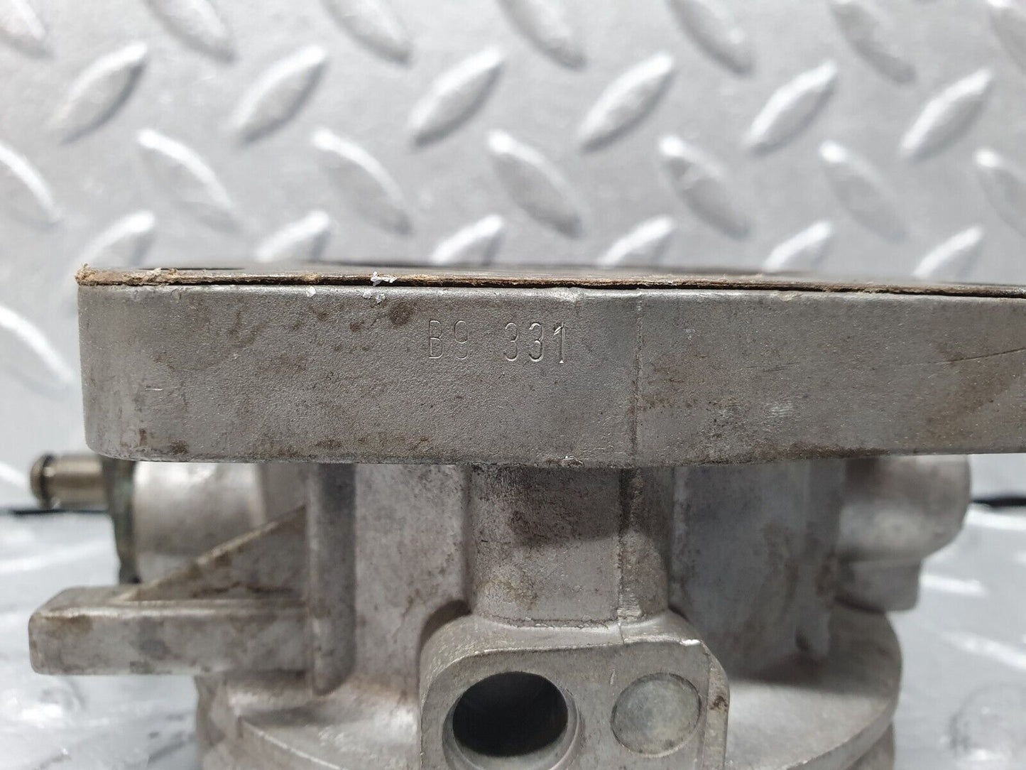 41355 Mercedes-Benz W116 350SE Throttle Body Valve