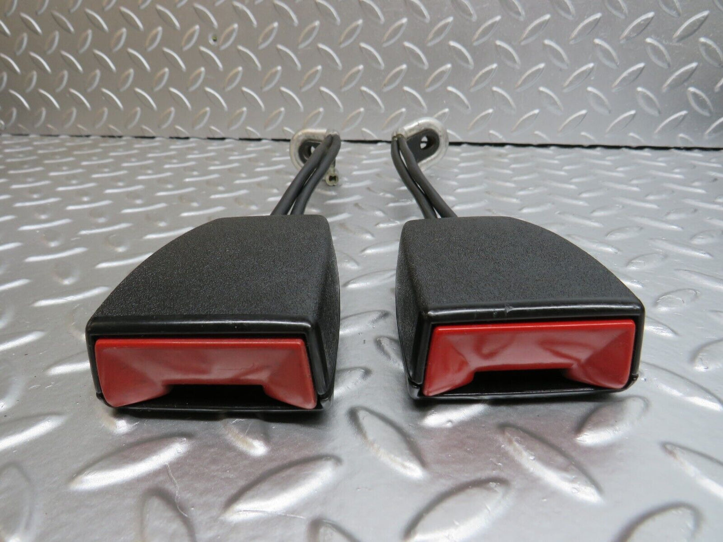 34397 Mercedes-Benz C126 380SEC Rear Seat Belt Set With Buckles 1268602185