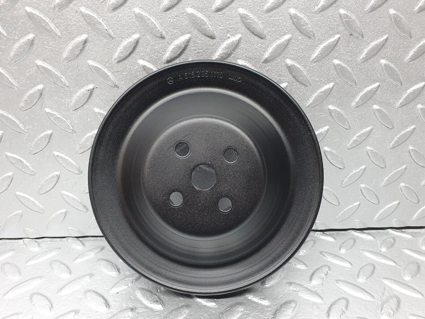 40828 Mercedes-Benz W123 300D Water Pump Pulley 6152051110