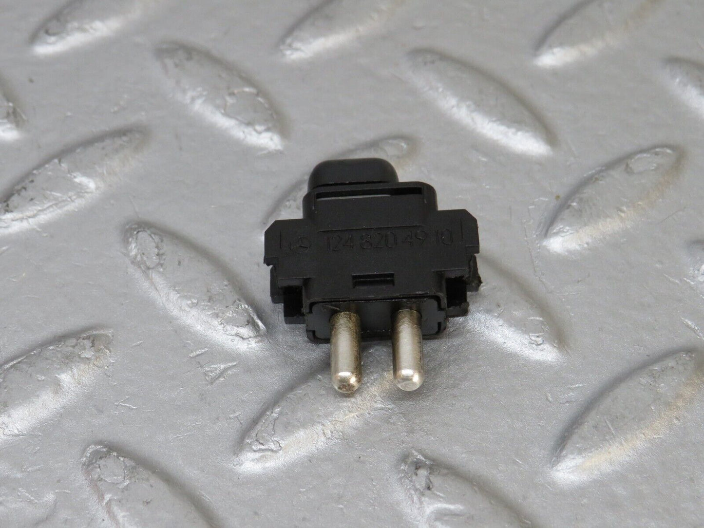 36909 Mercedes-Benz C126 420SEC Coupe Child Lock Control Switch 1248204910