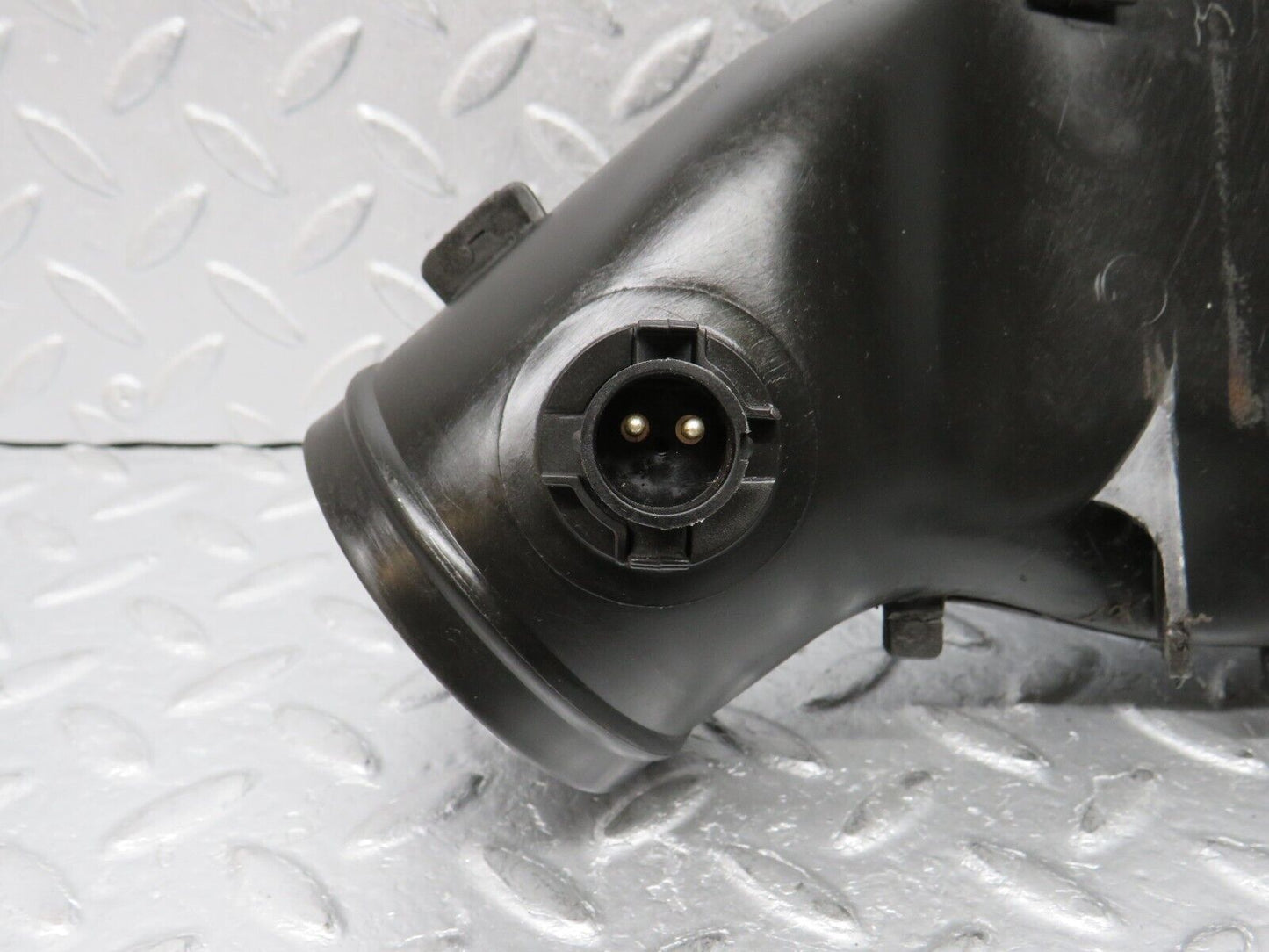 38779 Mercedes-Benz W201 190E 2.6L Air Intake Suction Pipe With Temperature Sensor 1030940511 0280130047