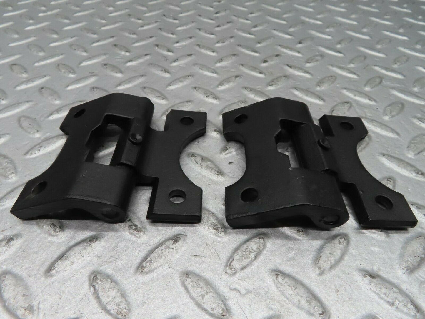 16699 Mercedes-Benz C107 380SLC Left Door Hinges