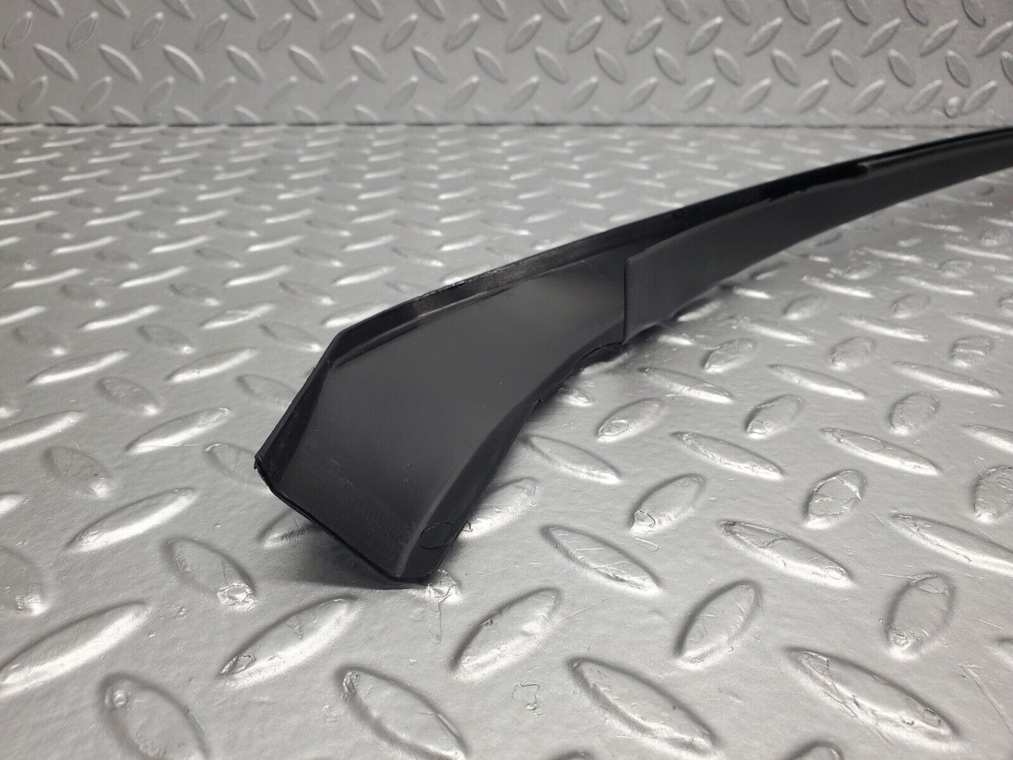 46251 Mercedes-Benz W124 280E Front Left Door Window Frame Trim 1247250171