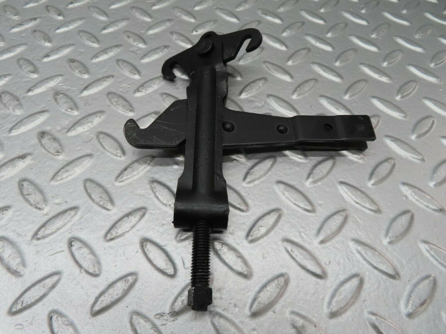 15256 Mercedes-Benz W123 230E Handbrake Regulator