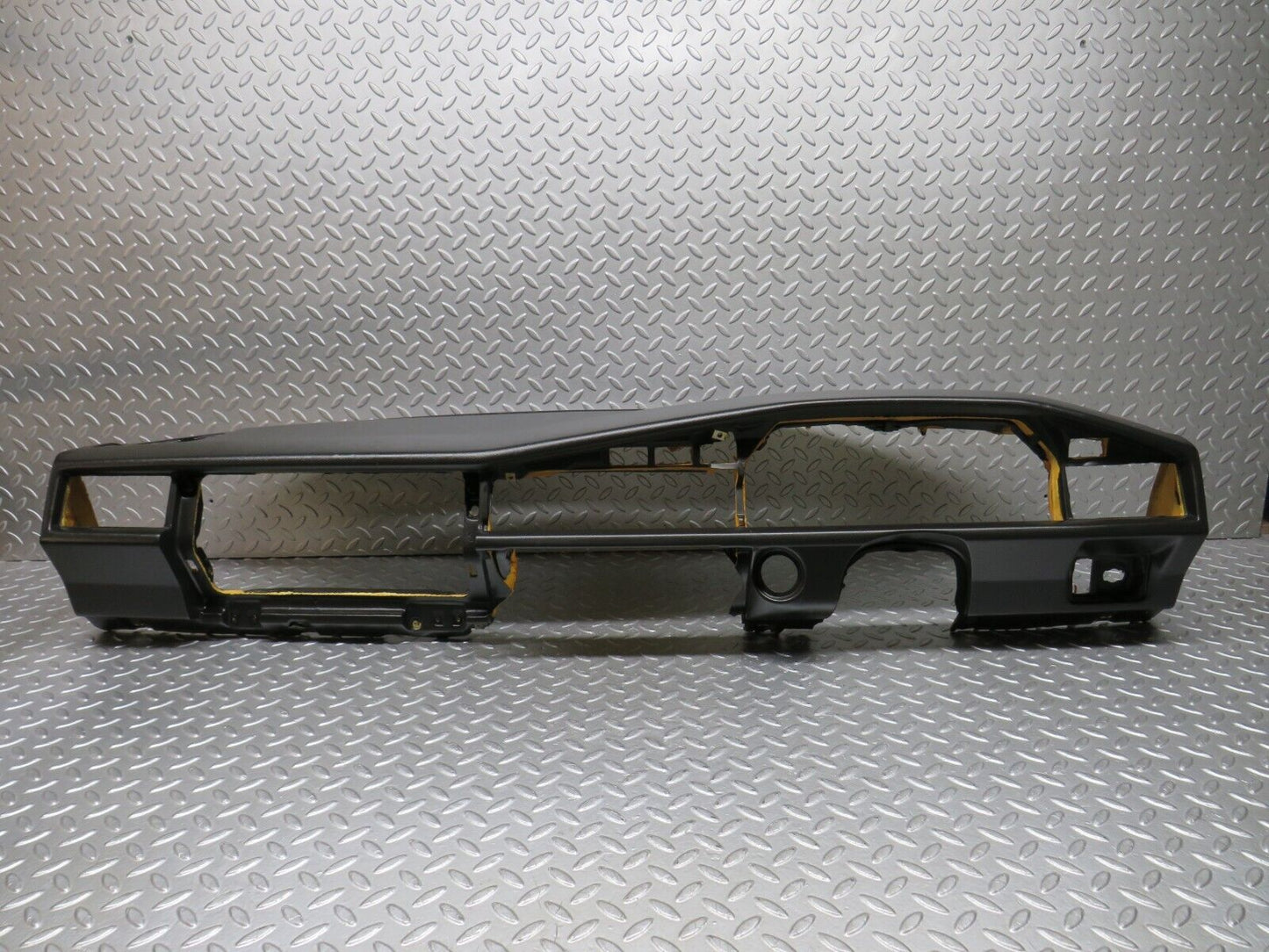 38756 Mercedes-Benz W201 190E Dashboard Black