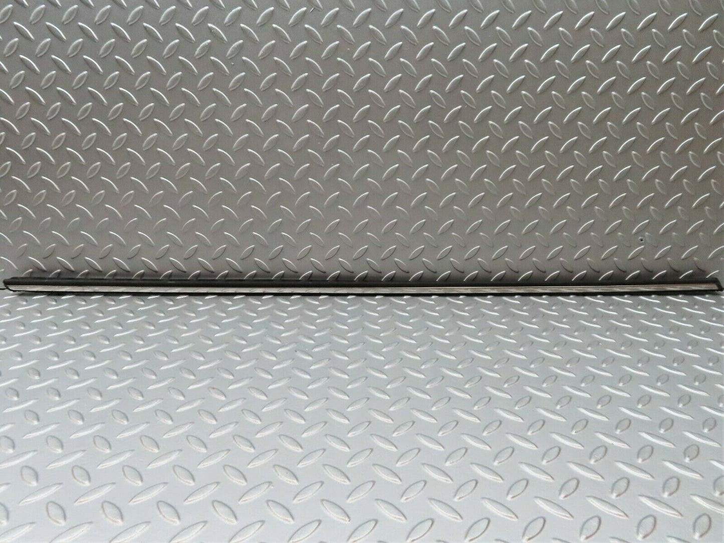 3694 Mercedes-Benz S123 200T Wagon Centre Door Chrome Trim Front Left
