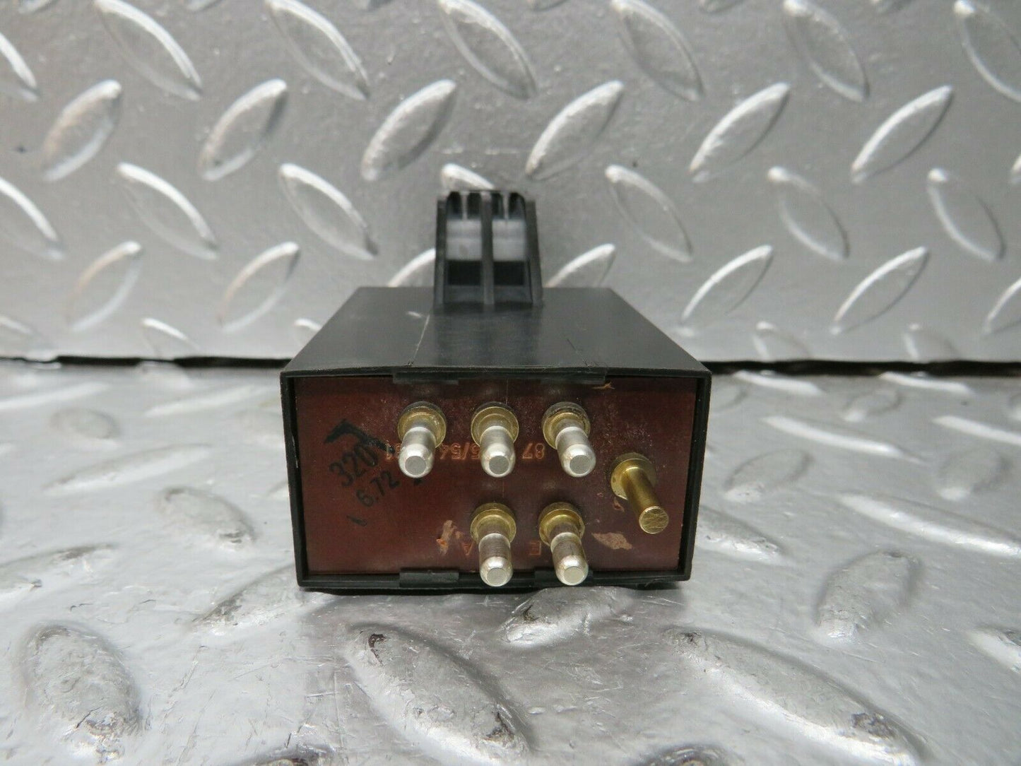 23542 Mercedes-Benz W114 280E Rear Heated Window Relay 1078200110
