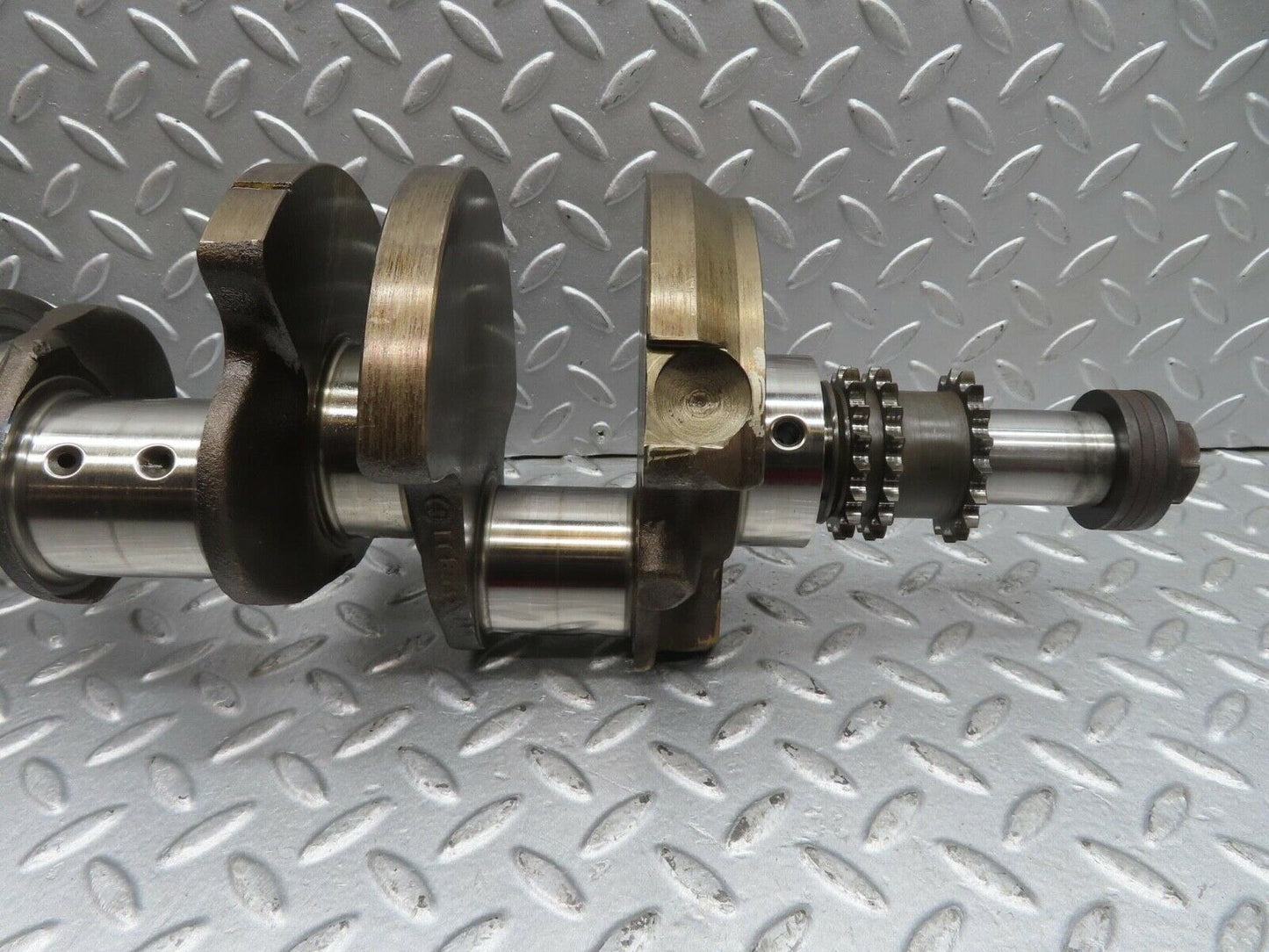 13761 Mercedes-Benz R107 450SL Crankshaft 1170310801