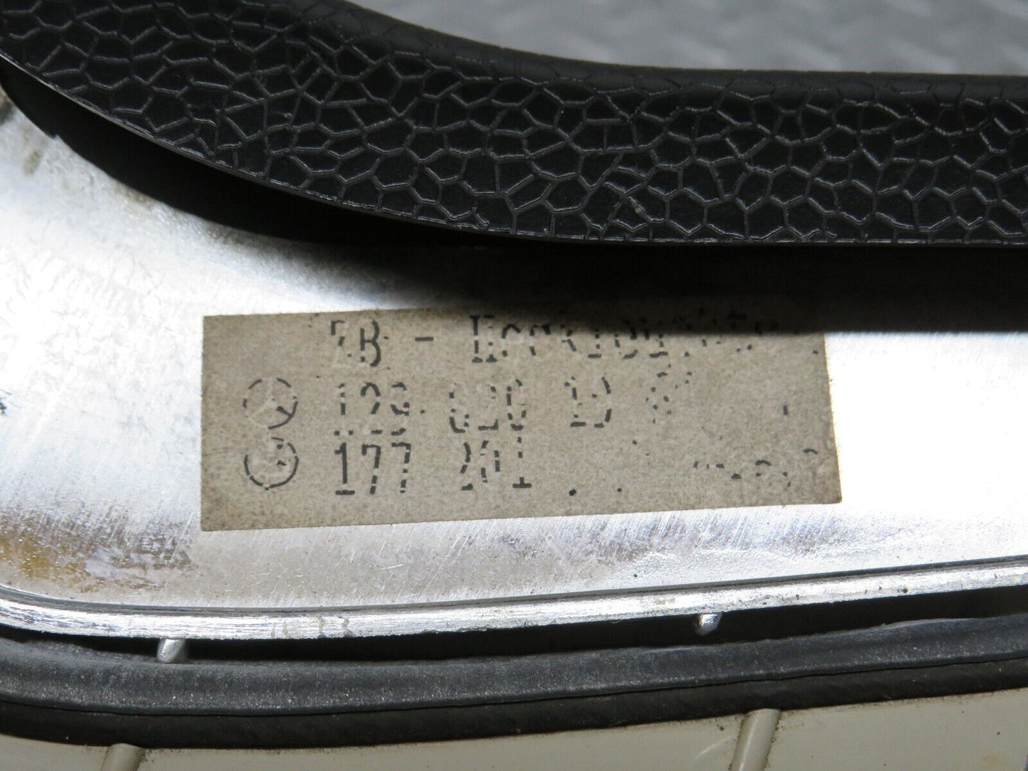 38354 Mercedes-Benz R129 280SL Coupe Tail Light Left Side 1298201964
