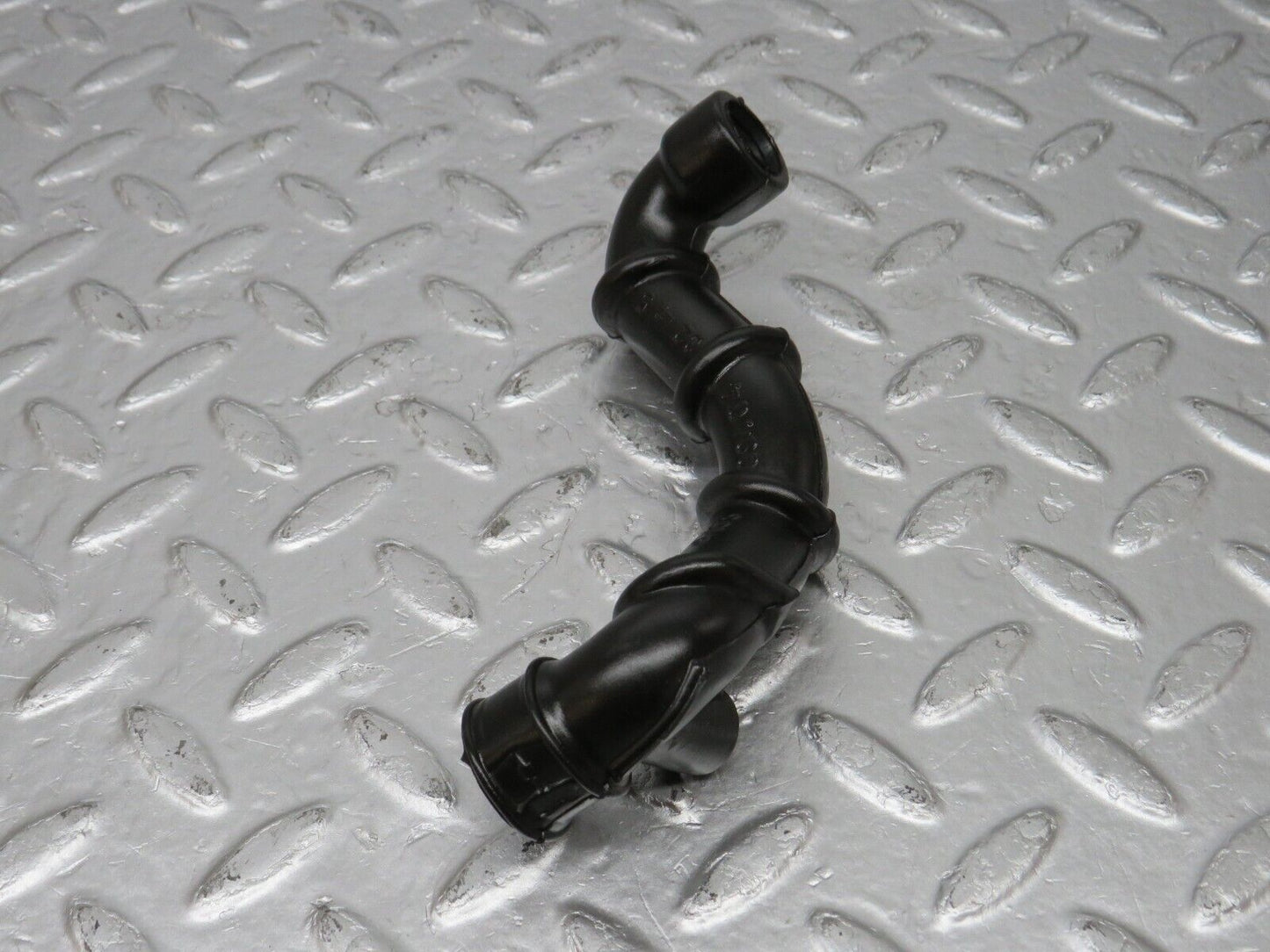 34203 Mercedes-Benz W124 260E Air Intake Pipe 1030940482