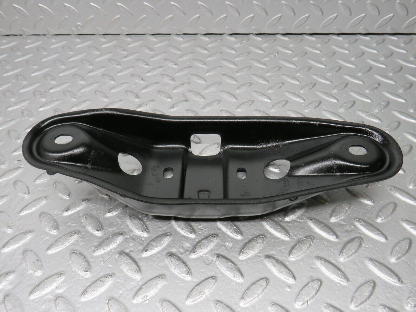 33776 Mercedes-Benz W201 190E Gearbox Mount Bracket
