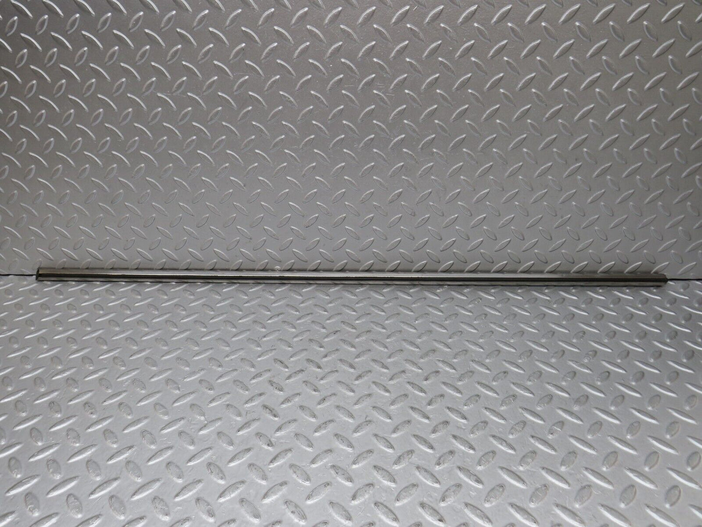 35774 Mercedes-Benz W108 Front Left Door Centre Moulding Trim