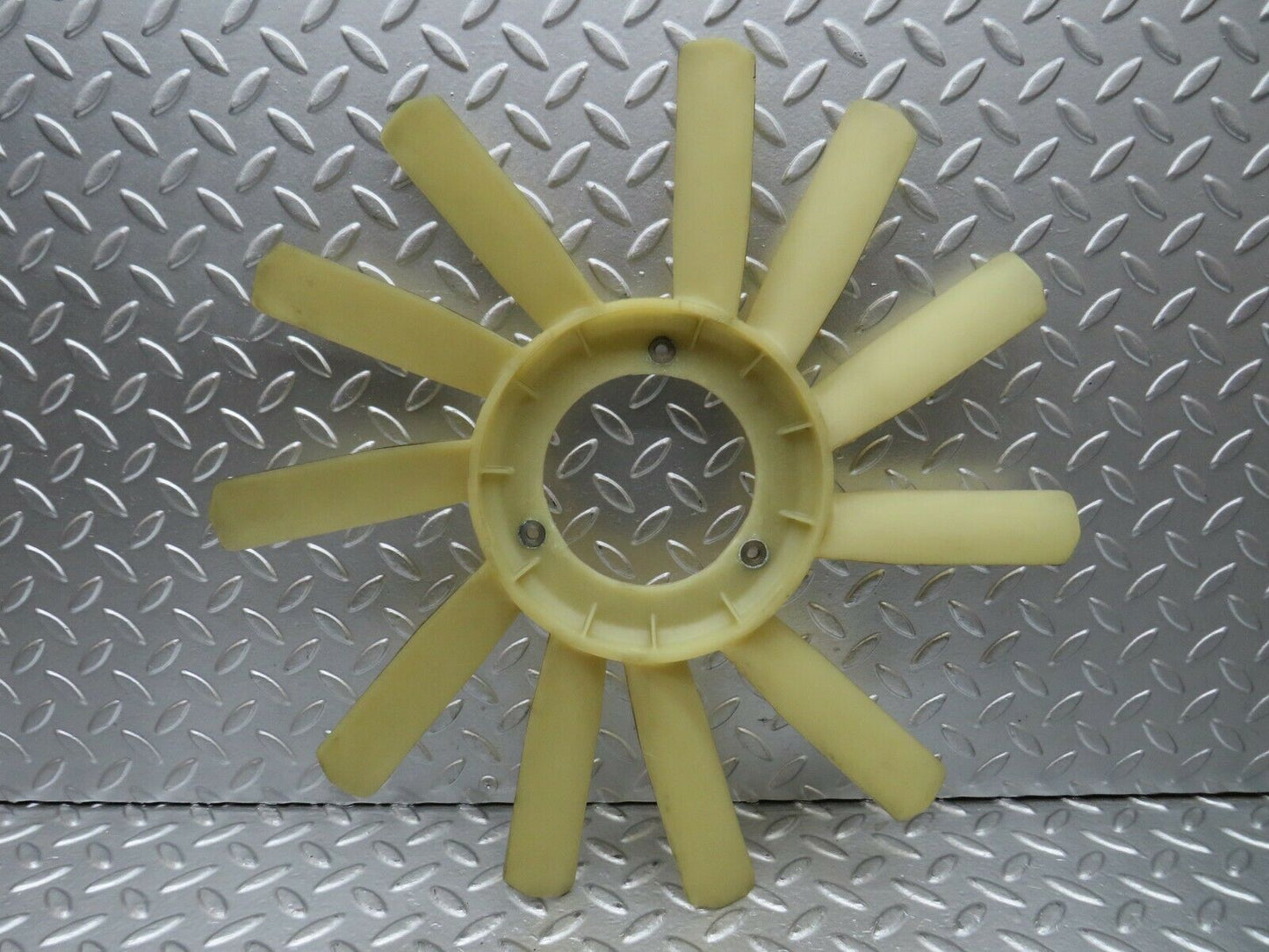 24022 Mercedes-Benz W123 280E Engine Cooling Fan 1102050106