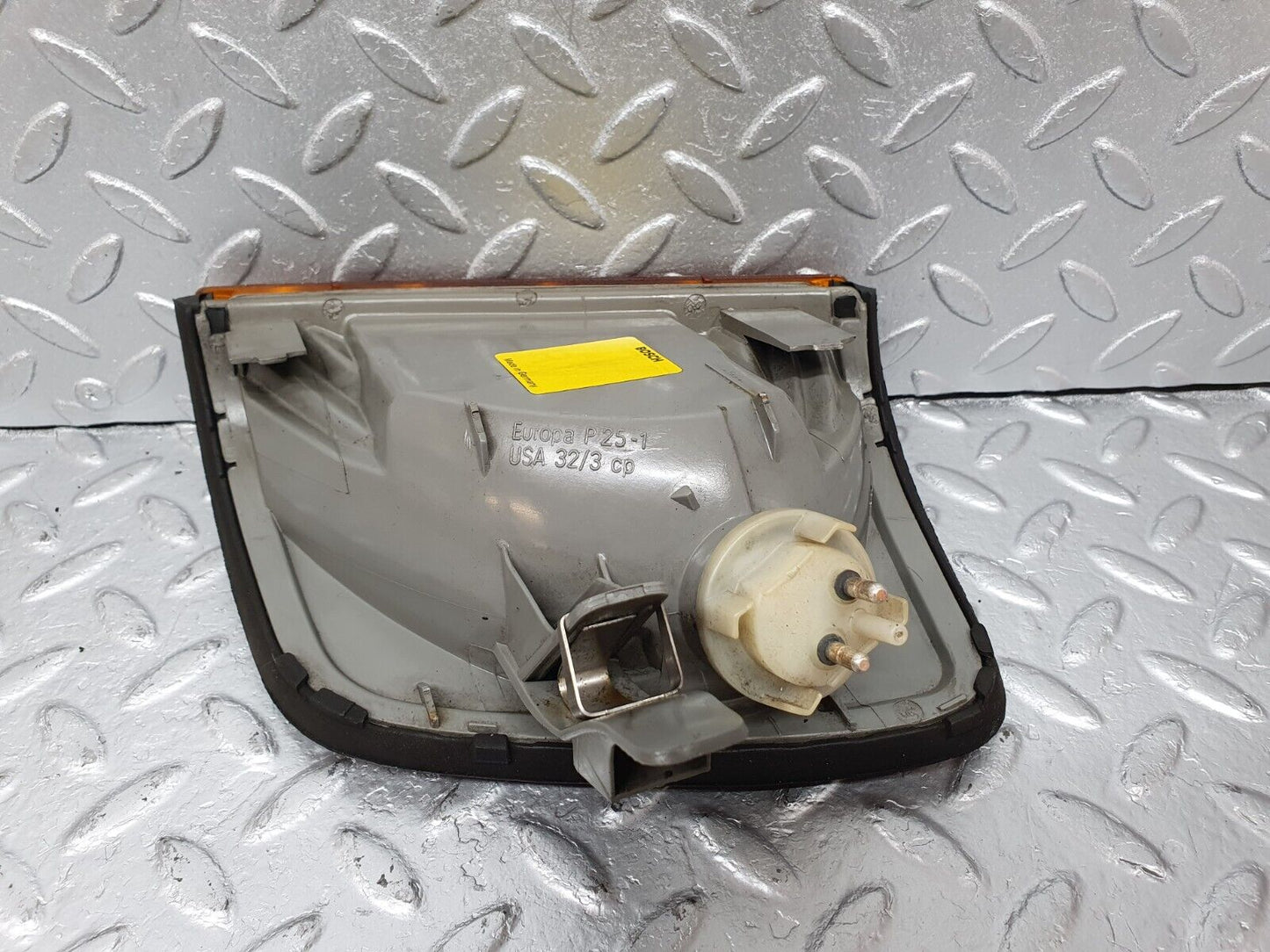 41436 Mercedes-Benz W124 200E Indicator Light Bosch Front Right 42700R6